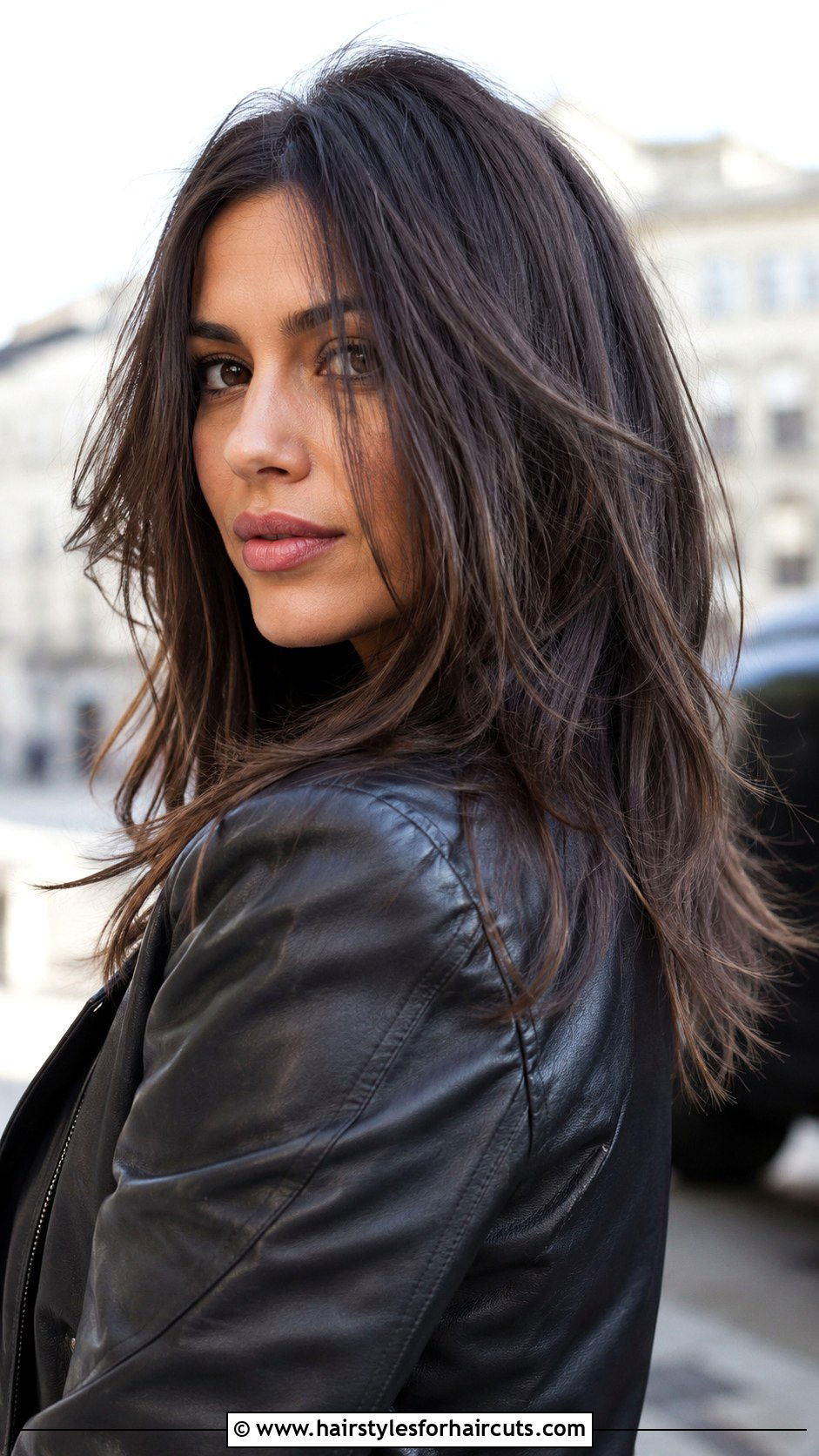 Textured Blowout - 25 blow dry hairstyles for medium hair - 25 blow dry hairstyles for medium hair