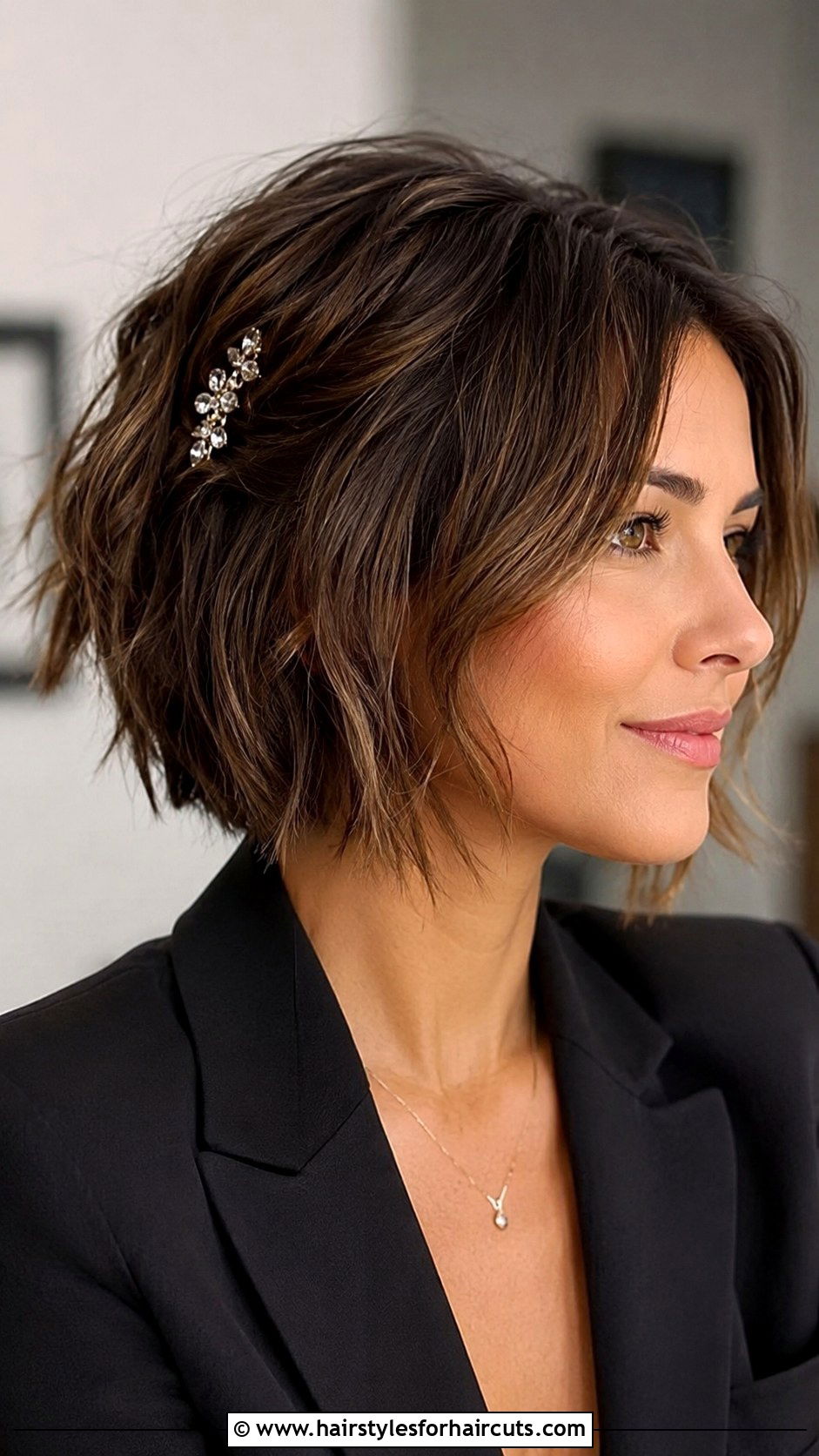 Textured Bob Hairstyle - 25 christmas hairstyles - 25 christmas hairstyles