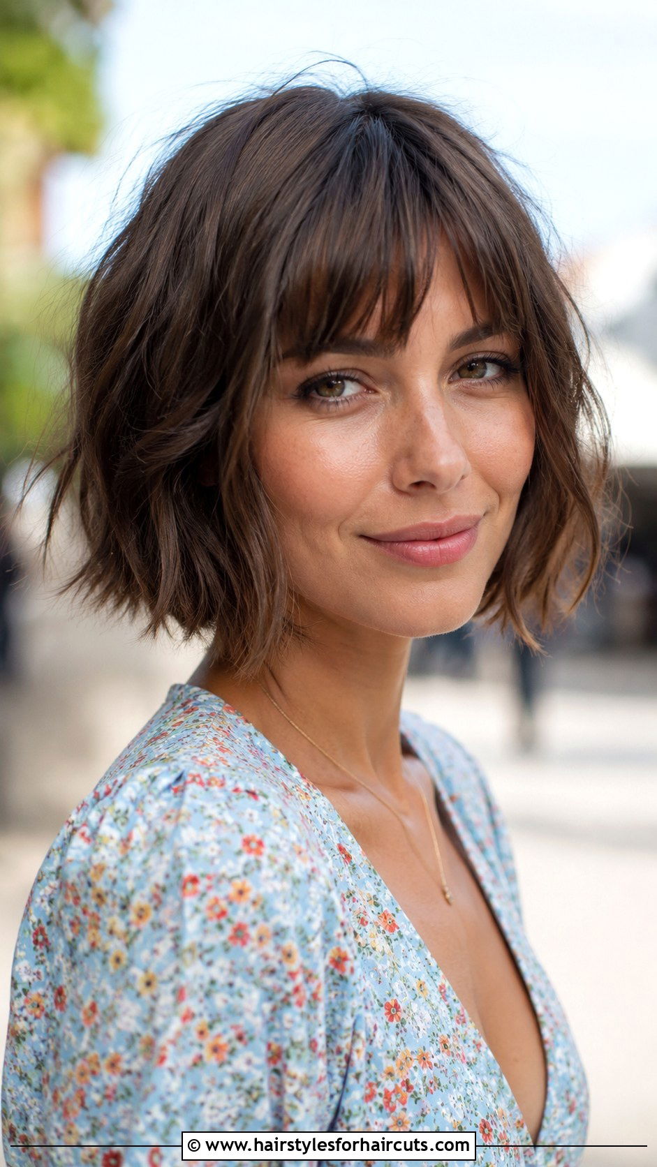 Textured Bob With Bangs - 25 hair thinning hairstyles - 25 hair thinning hairstyles