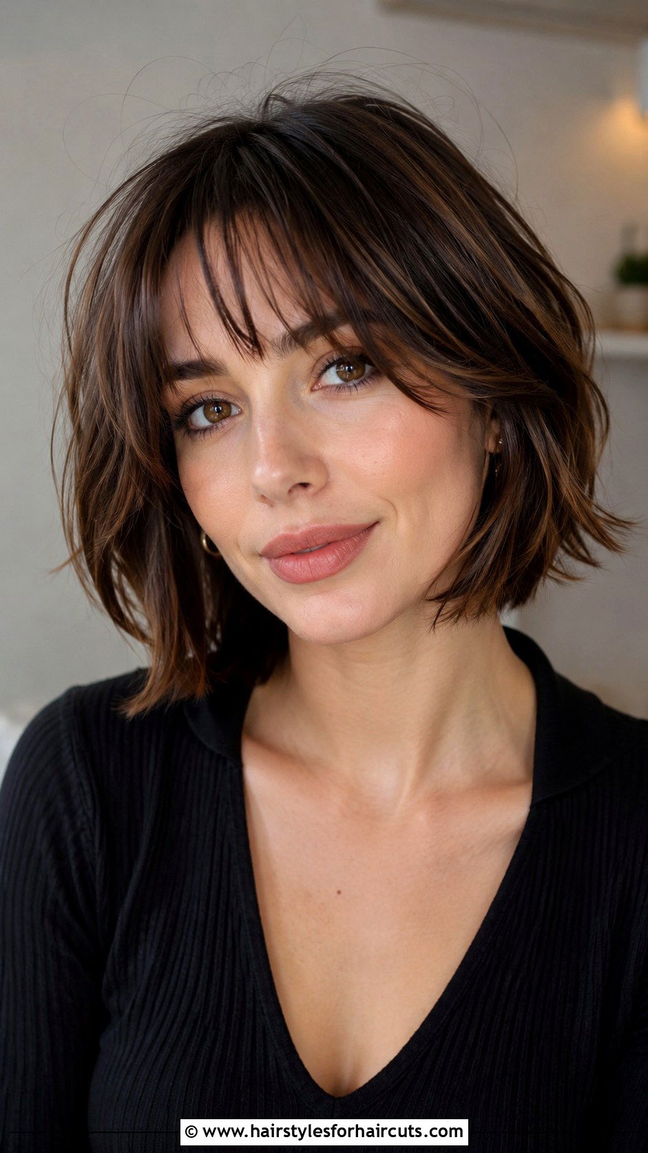 Textured Bob With Wispy Bangs - 25 haircuts for big forehead - 25 haircuts for big forehead