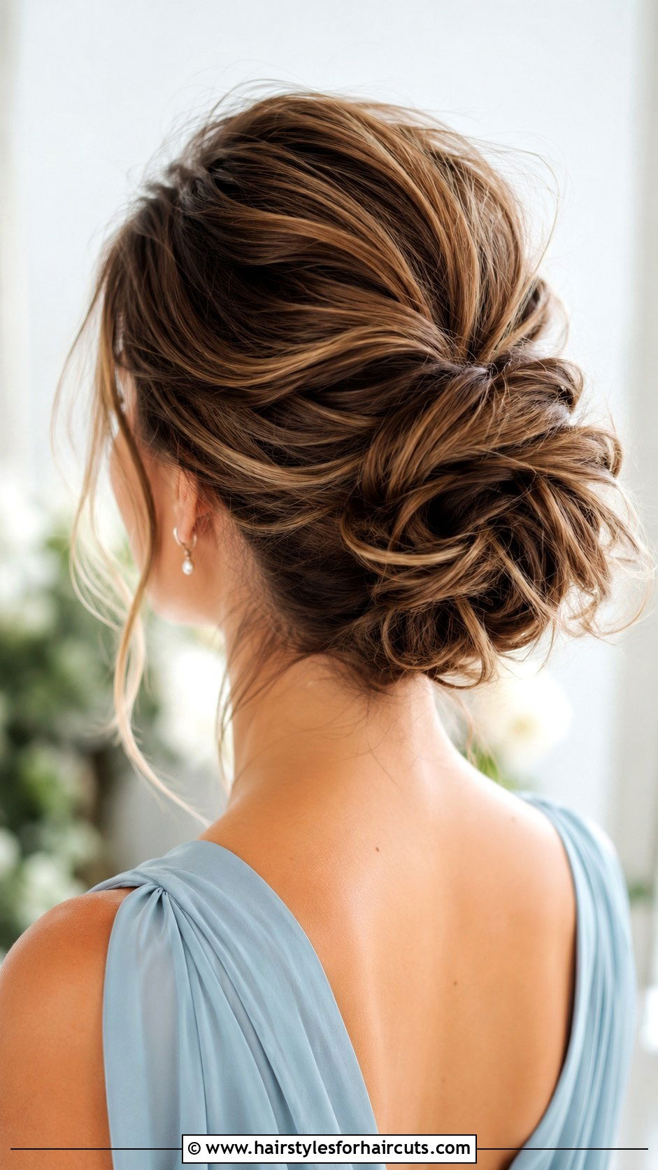 Textured Chignon - 25 elegant wedding hairstyles - 25 elegant wedding hairstyles