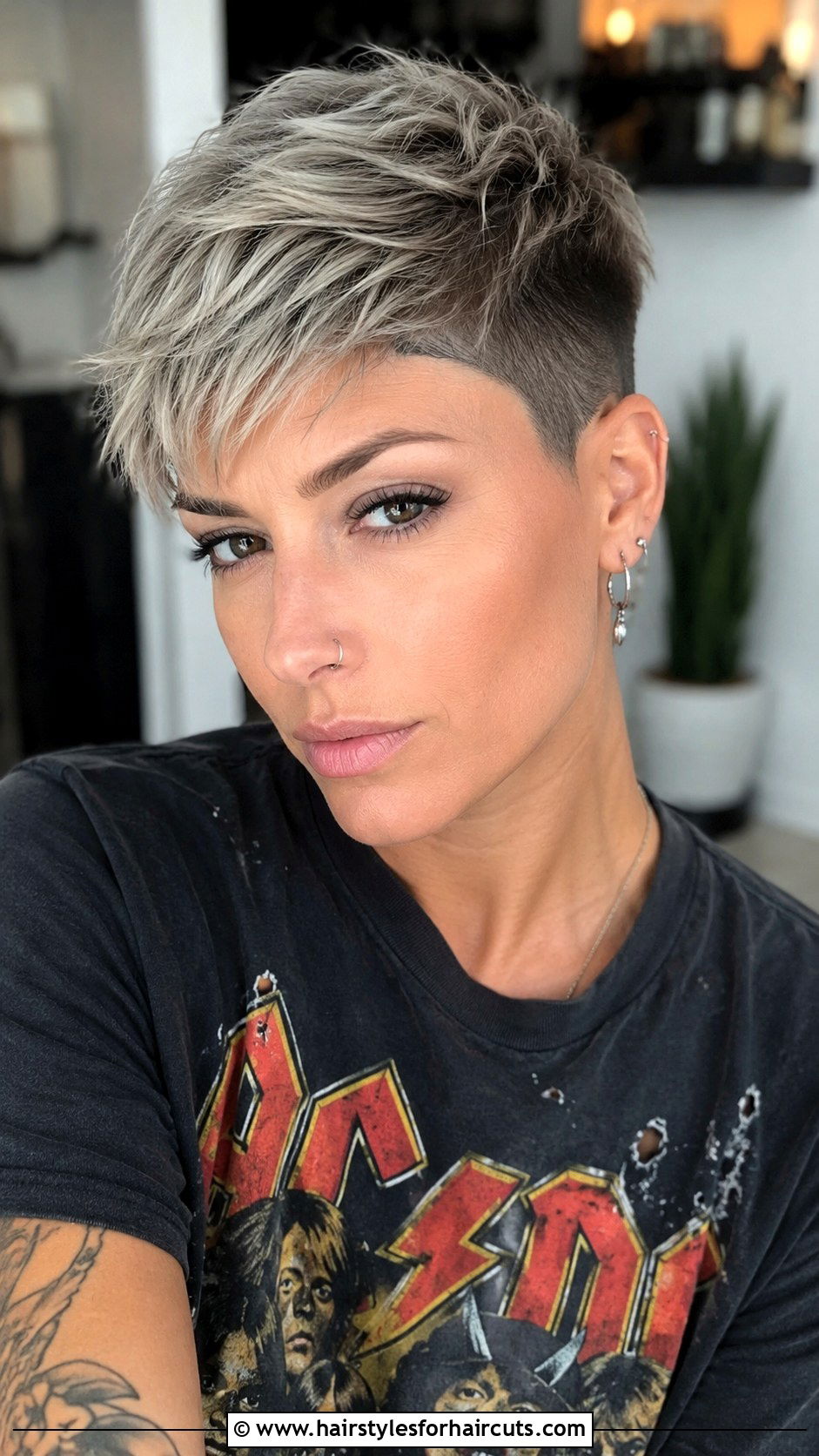 Textured Crop - 25 hairstyles to hide thinning hair - 25 hairstyles to hide thinning hair