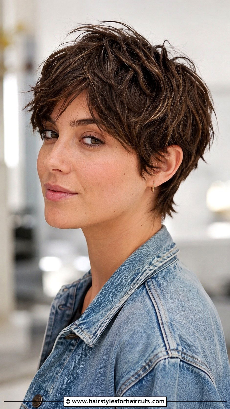 Textured Crop Haircut - 25 cute short haircuts - 25 cute short haircuts