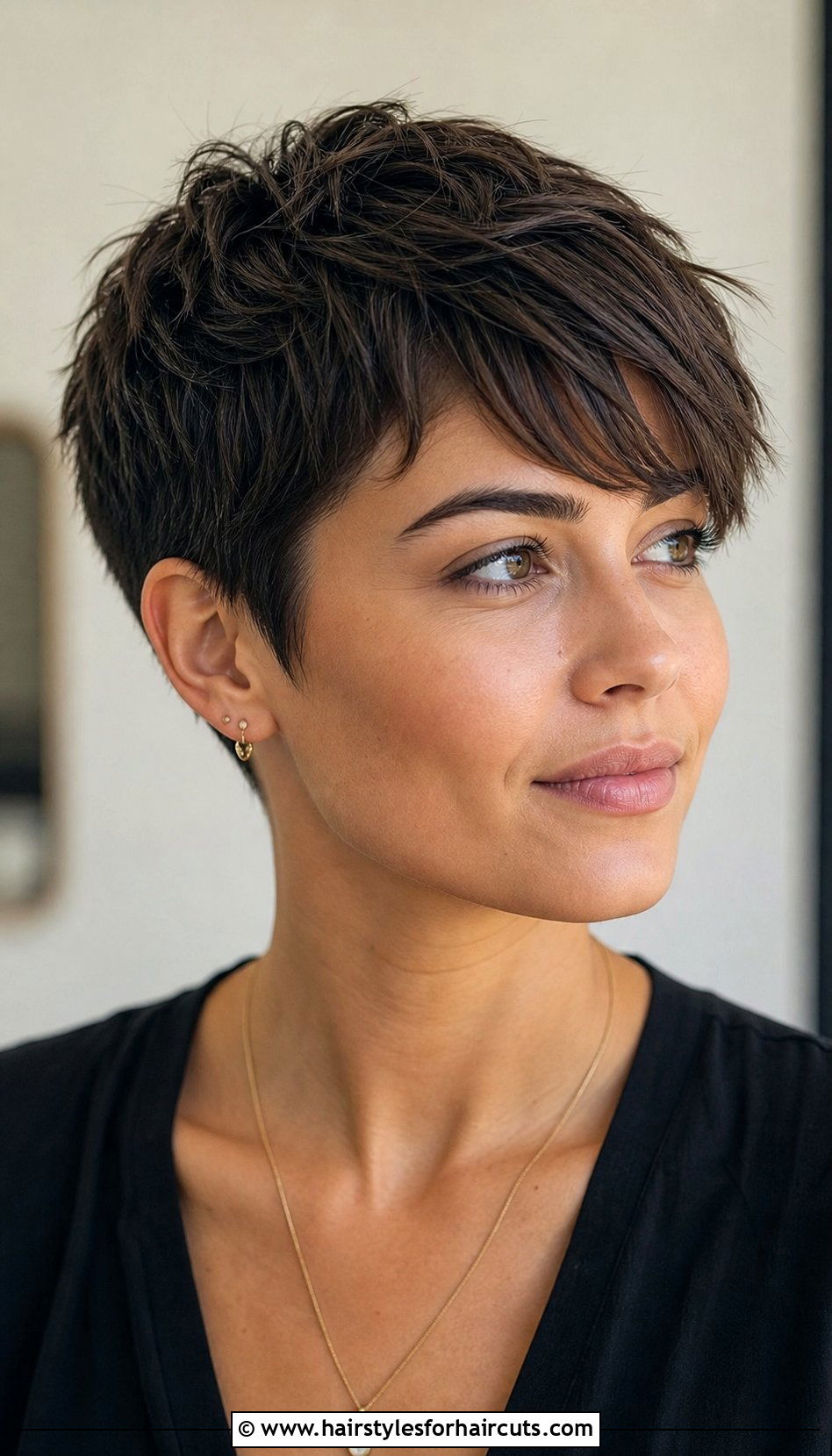Textured Crop Haircut - 25 haircuts that keep hair out of face - 25 haircuts that keep hair out of face