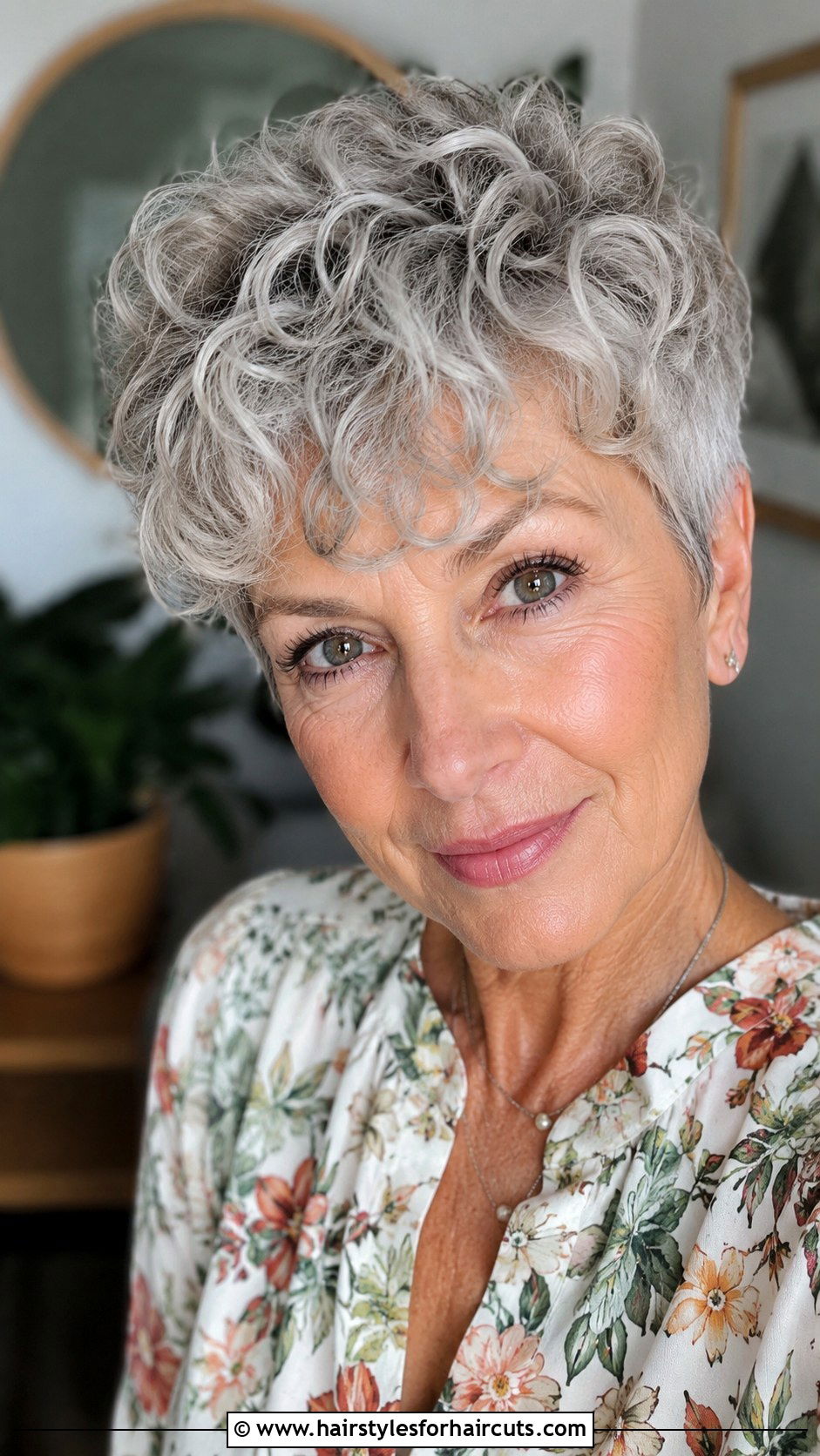Textured Curly Pixie Bangs - 25 choppy short curly hairstyles for grey hair - 25 choppy short curly hairstyles for grey hair