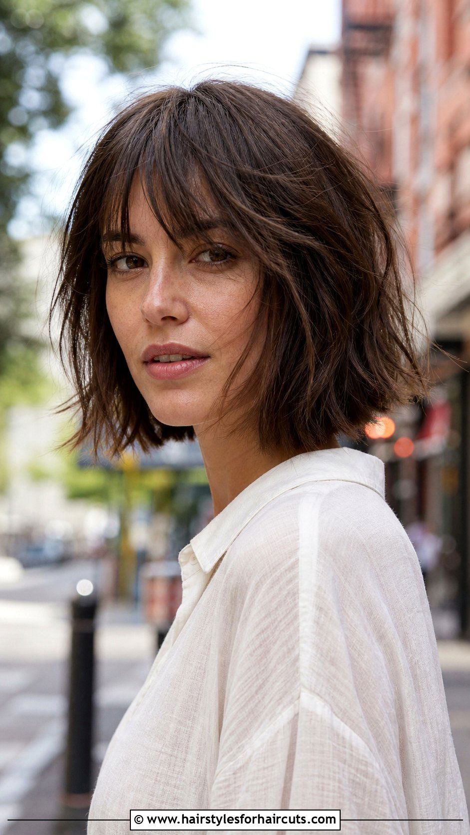 Textured Downtown Shoulder Length Bob - 25 haircuts downtown - 25 haircuts downtown