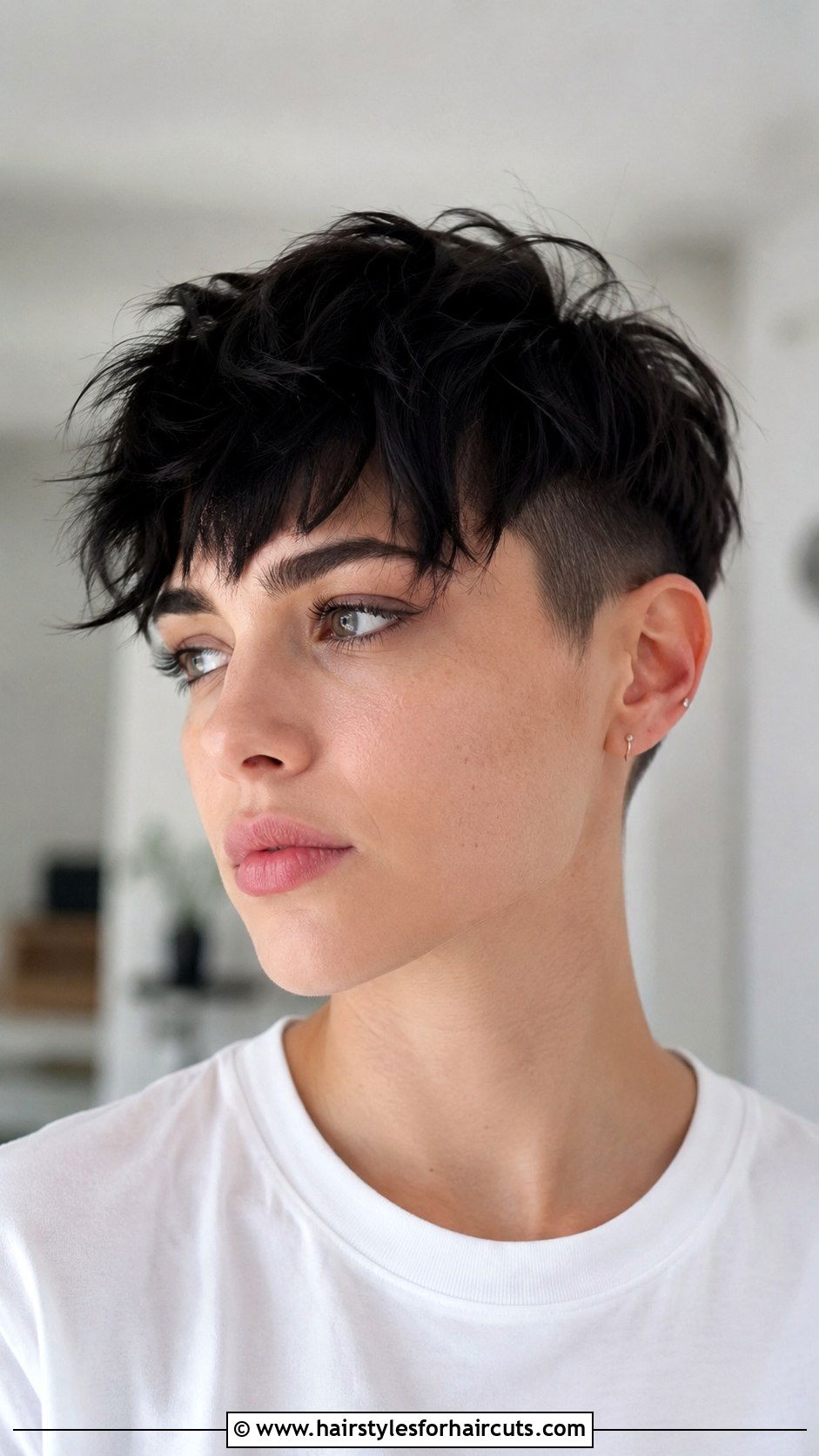 Textured Emo Crop - 25 emo hairstyles for short hair - 25 emo hairstyles for short hair