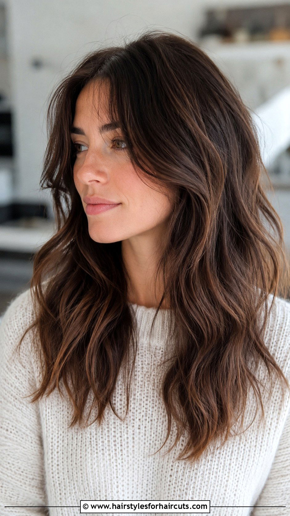 Textured Ends Haircut - 25 best haircuts for long thick wavy hair - 25 best haircuts for long thick wavy hair