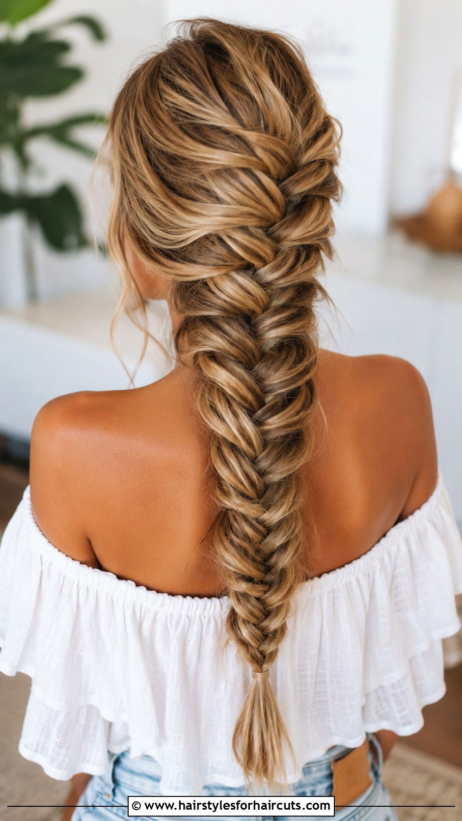 Textured Fishtail Braid - 25 prom hairstyles thin hair - 25 prom hairstyles thin hair