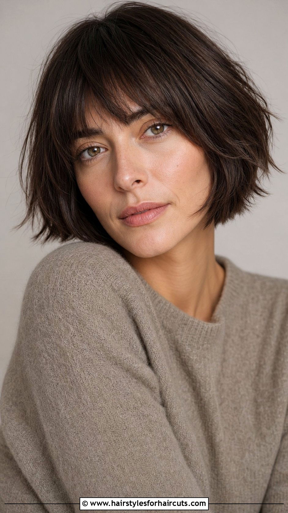 Textured French Bob - 25 short haircuts for poofy hair - 25 short haircuts for poofy hair