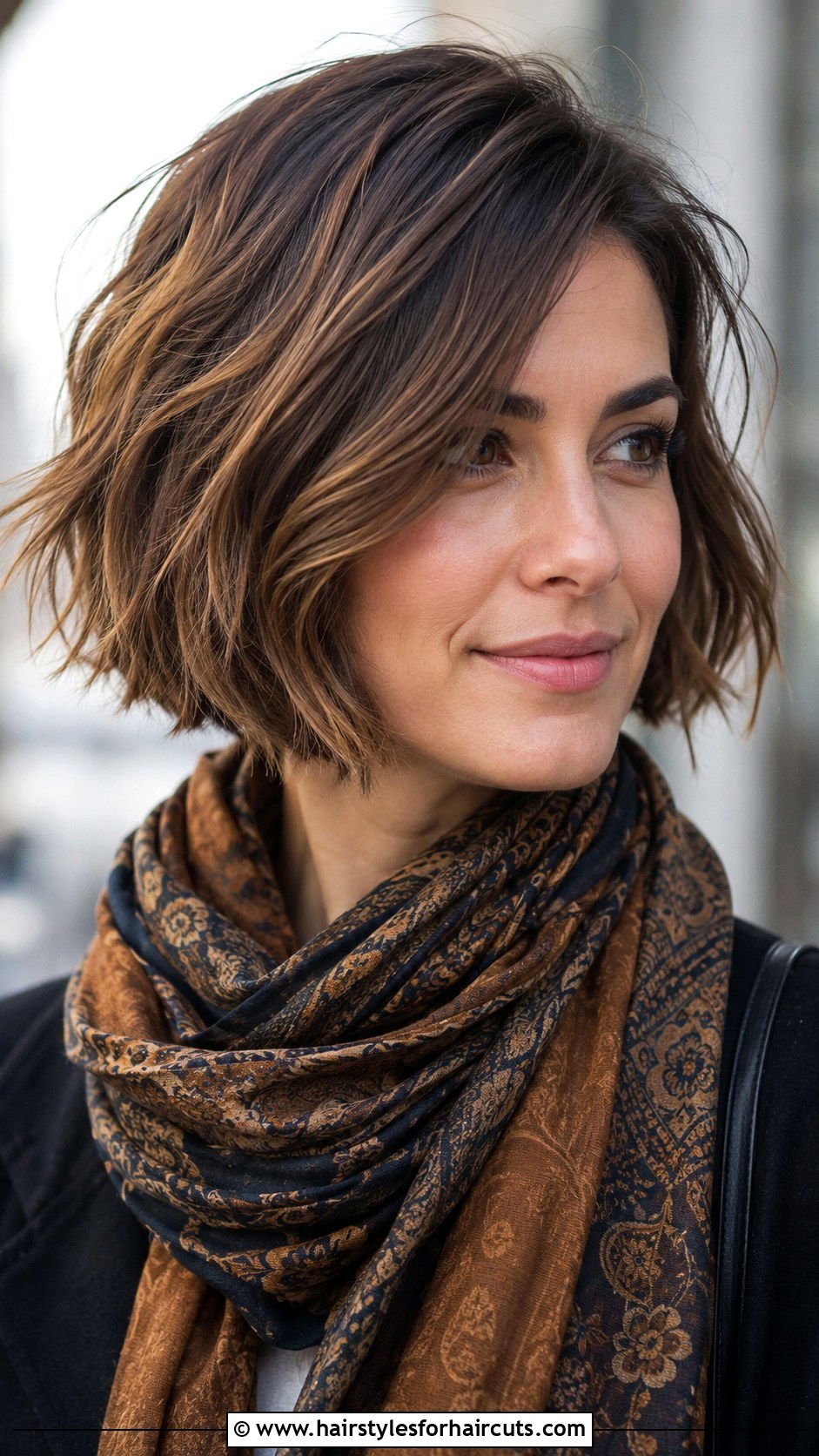 Textured French Bob With Side Part - 25 haircuts for rectangle face - 25 haircuts for rectangle face