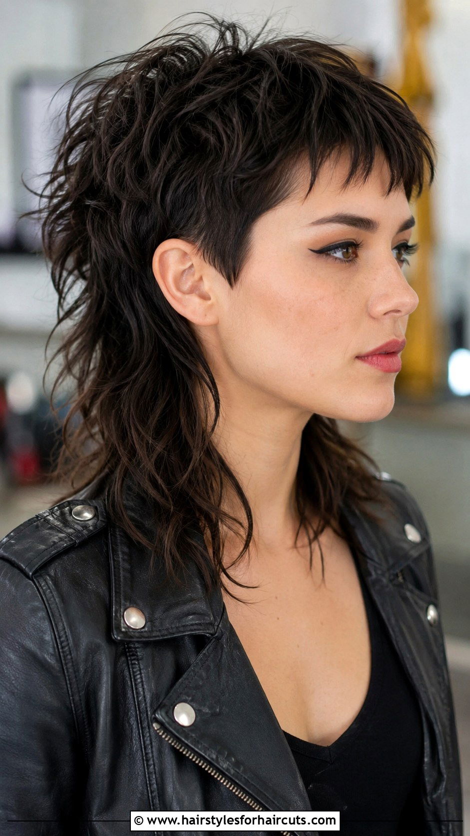 Textured Fringe Cut - 25 haircuts for big head - 25 haircuts for big head