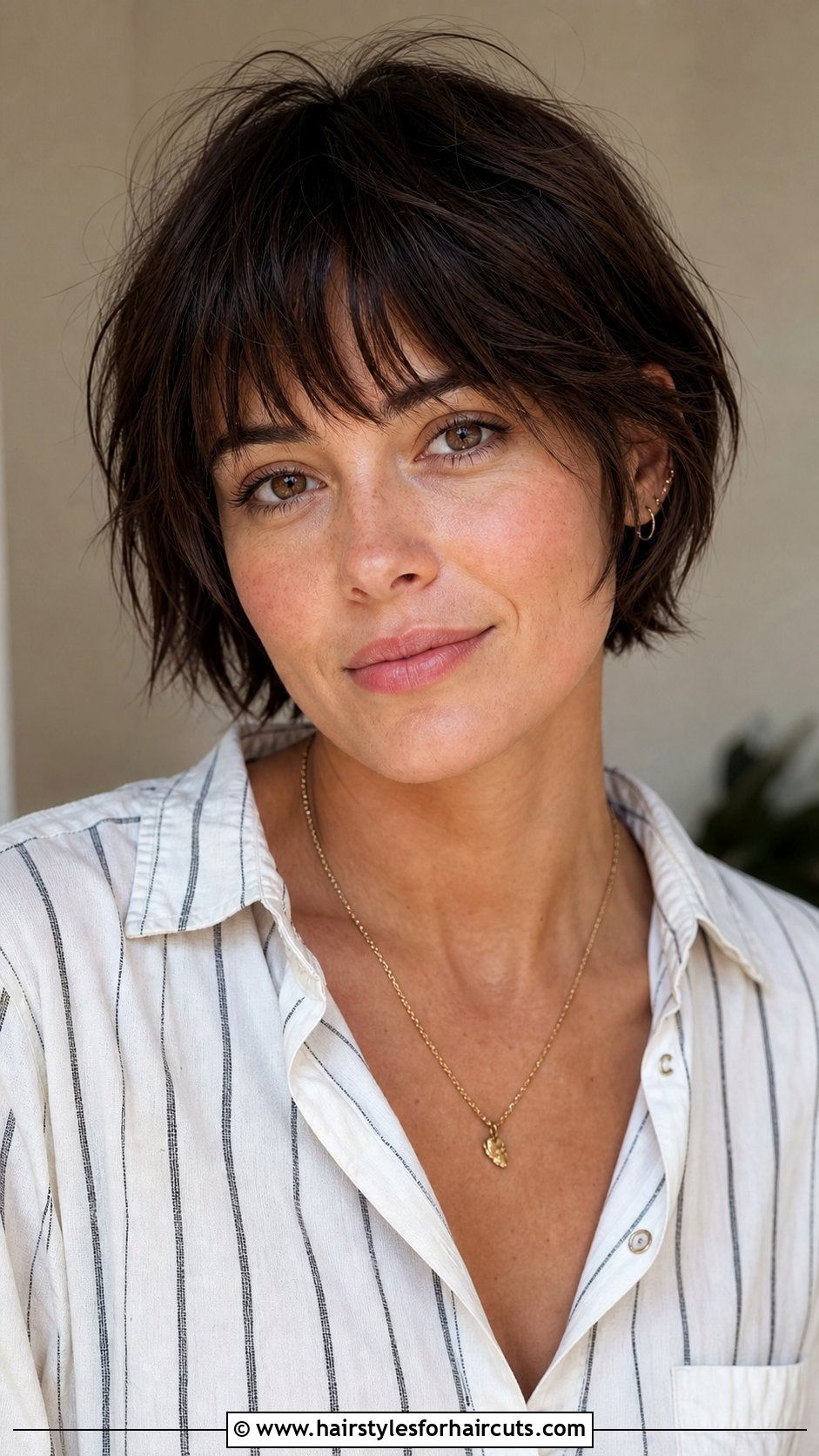 Textured Fringe Short Bob - 25 hairstyles for short bobs - 25 hairstyles for short bobs