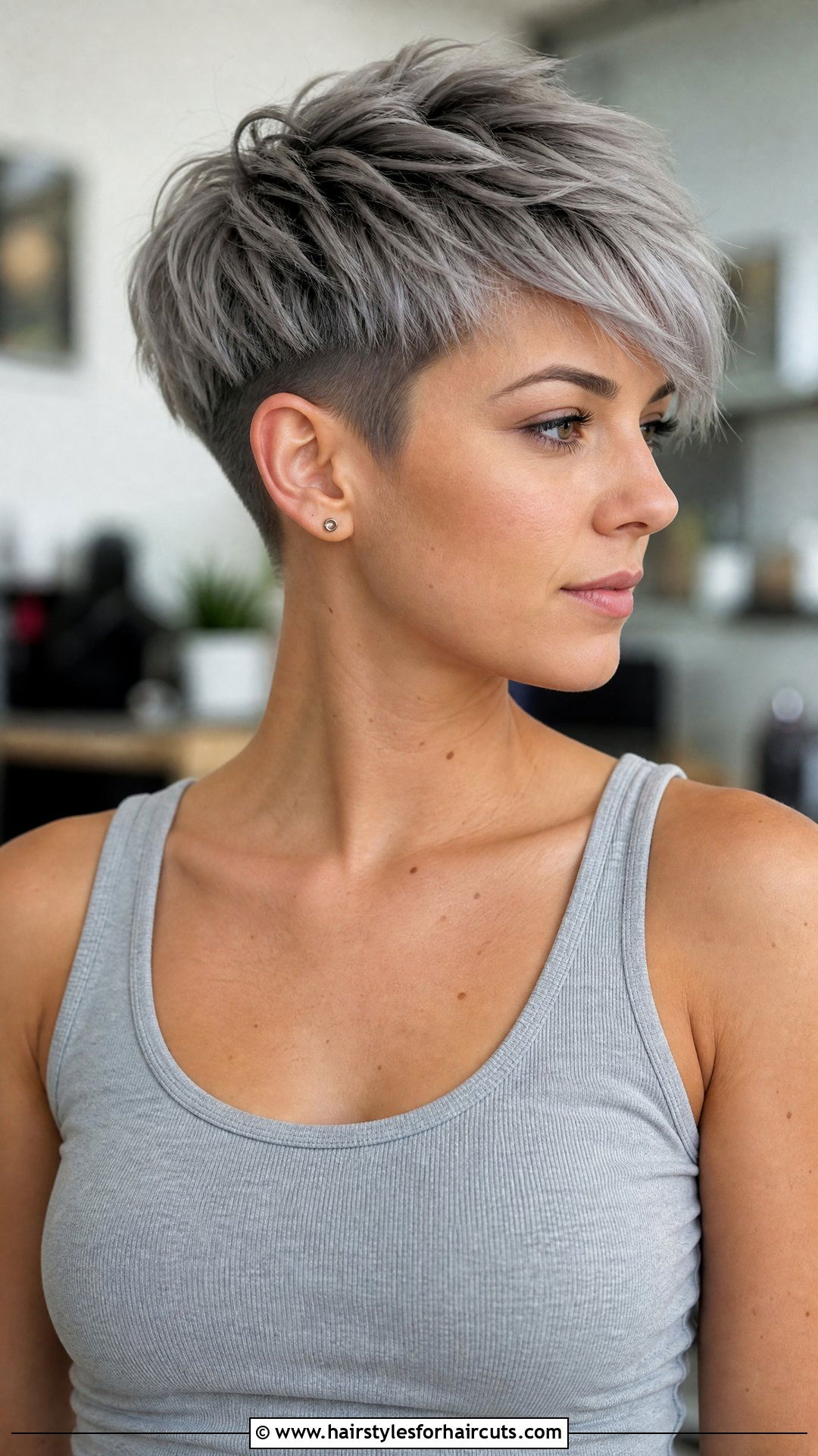Textured Grey Crop - 25 grey hair womens hairstyles - 25 grey hair womens hairstyles