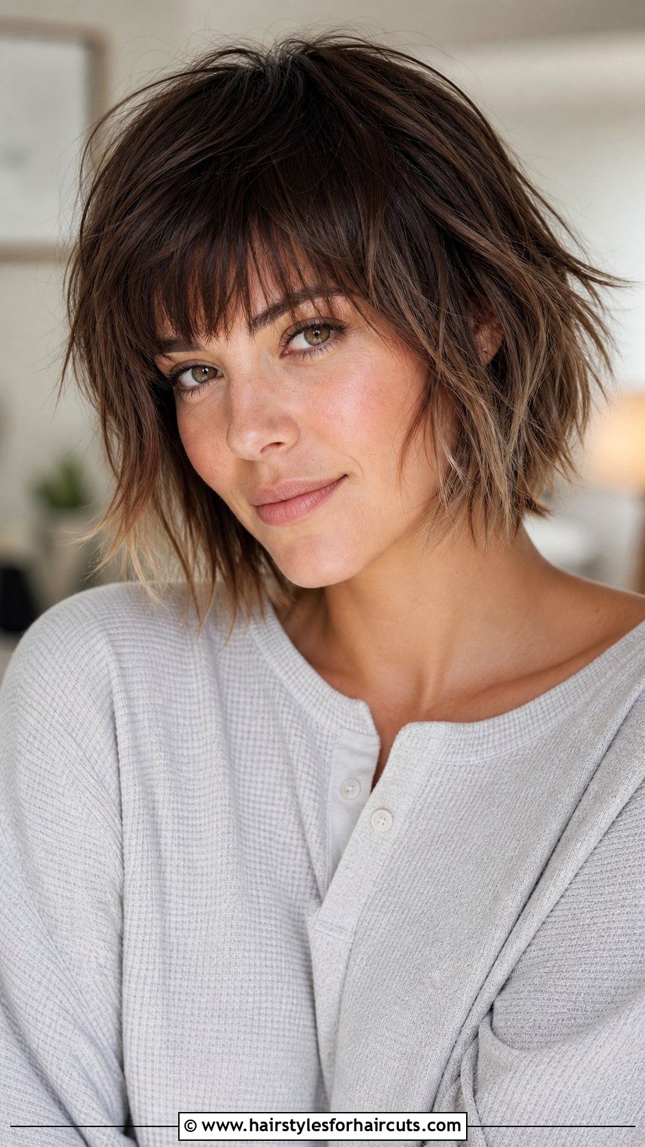 Textured Layered Crop - 25 layered haircuts for short hair - 25 layered haircuts for short hair