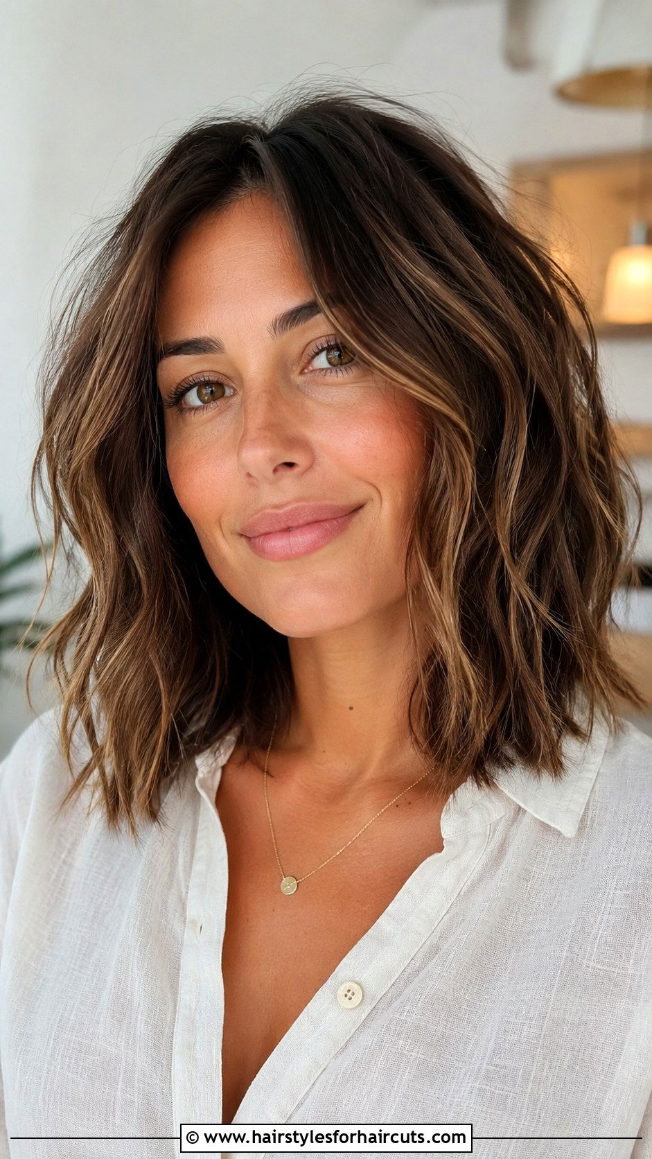 Textured Lob Haircut - 25 haircuts for double chin - 25 haircuts for double chin