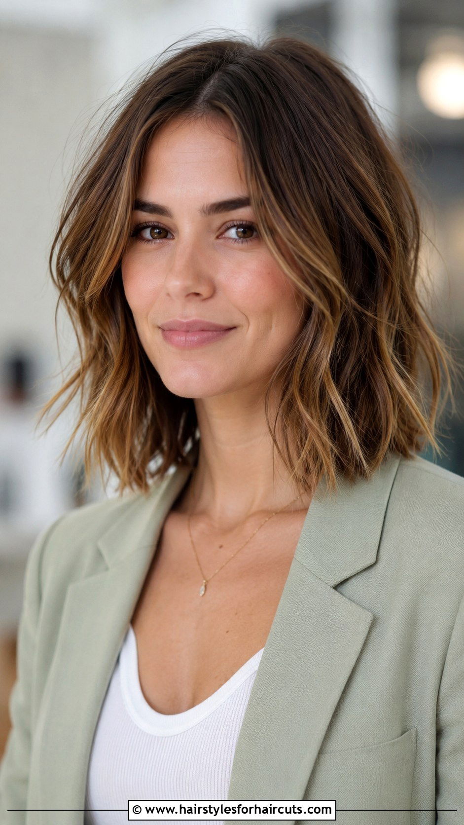 Textured Lob Haircut - 25 haircuts for women in their 30s - 25 haircuts for women in their 30s