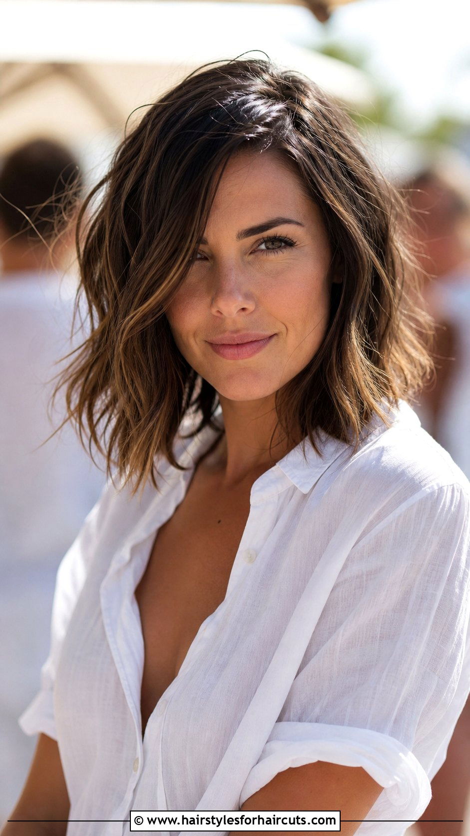 Textured Lob Haircut For Oval Face - 25 haircuts for oval faces - 25 haircuts for oval faces