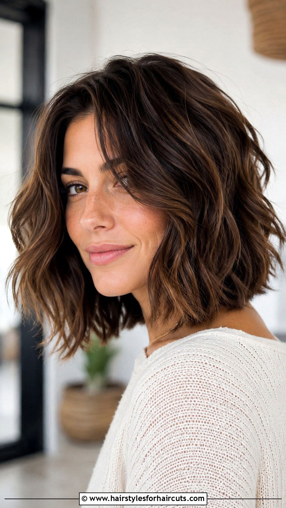 Textured Lob Haircut For Thick Hair - 25 haircuts for older women with thick hair - 25 haircuts for older women with thick hair