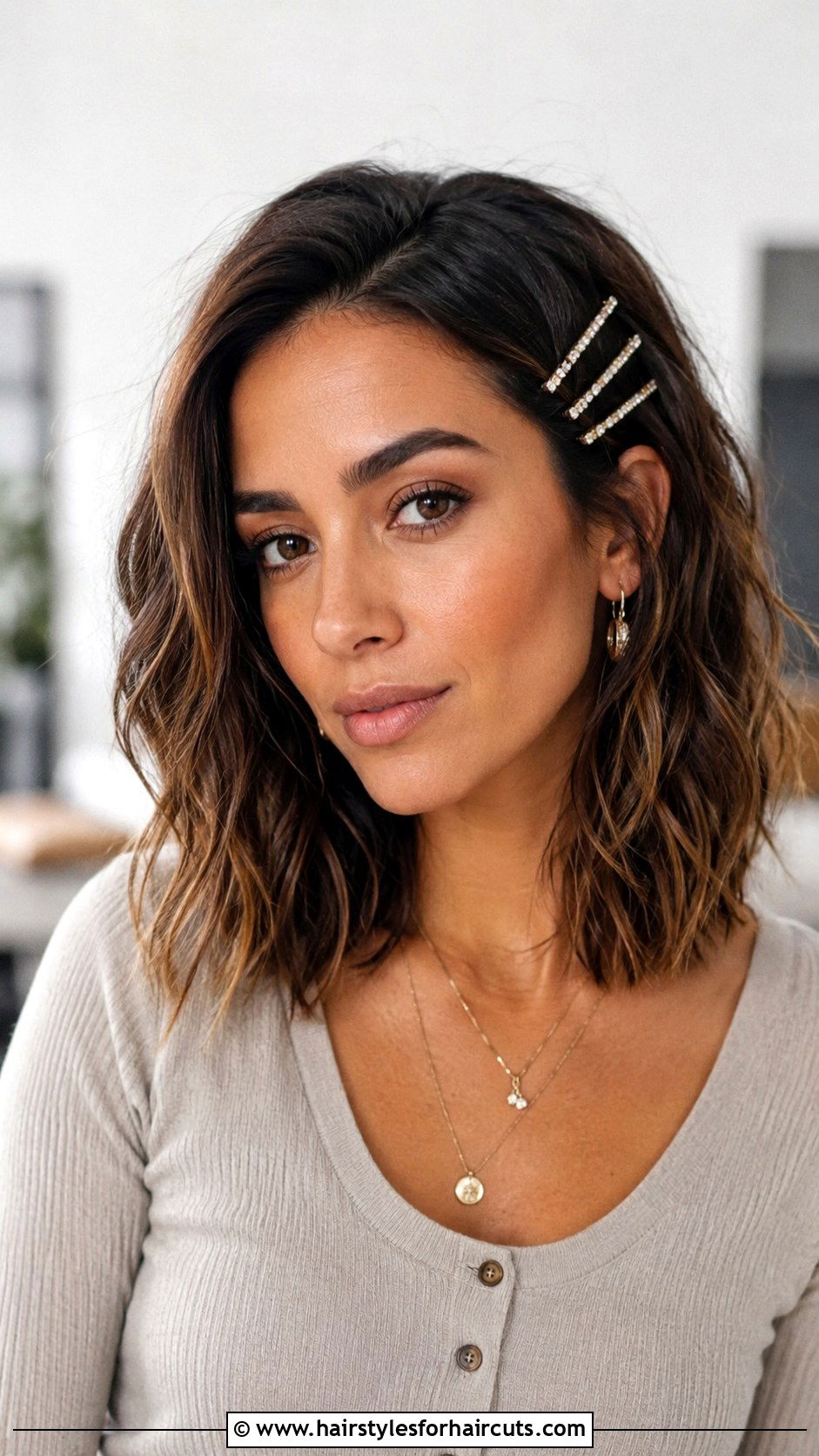 Textured Lob With Accessories - 25 cinco de mayo hairstyles - 25 cinco de mayo hairstyles
