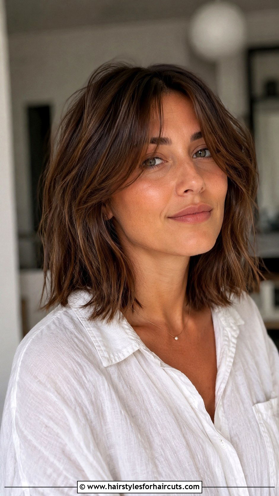 Textured Lob With Curtain Bangs - 25 best hairstyles for square face - 25 best hairstyles for square face