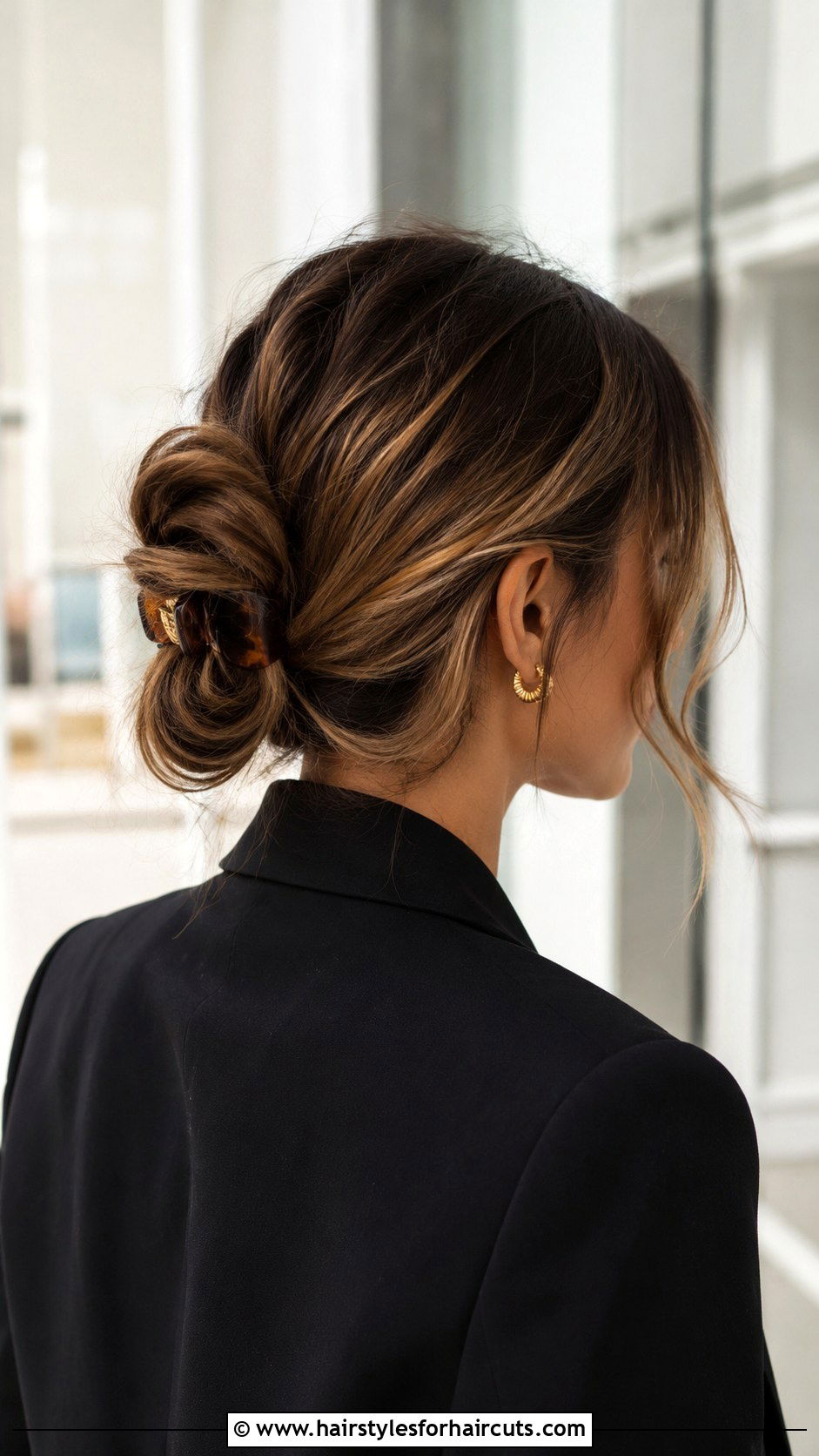 Textured Low Knot - 25 masquerade ball hairstyles for medium hair - 25 masquerade ball hairstyles for medium hair