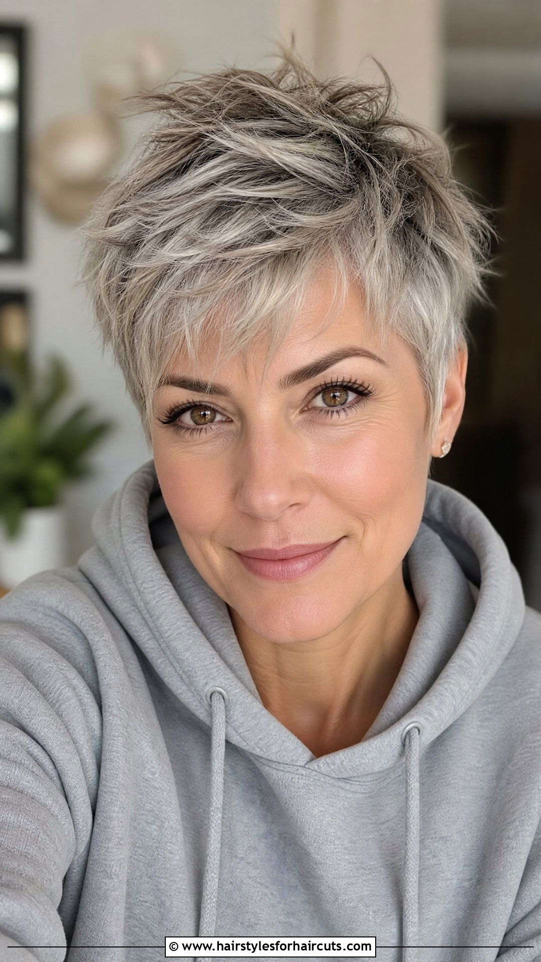 Textured Pixie - 25 ladies short haircuts - 25 ladies short haircuts