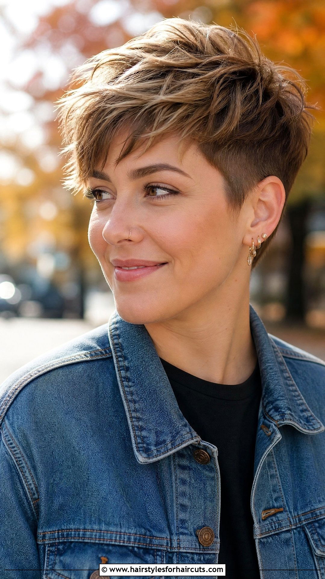 Textured Pixie Cut - 25 split ends haircuts - 25 split ends haircuts