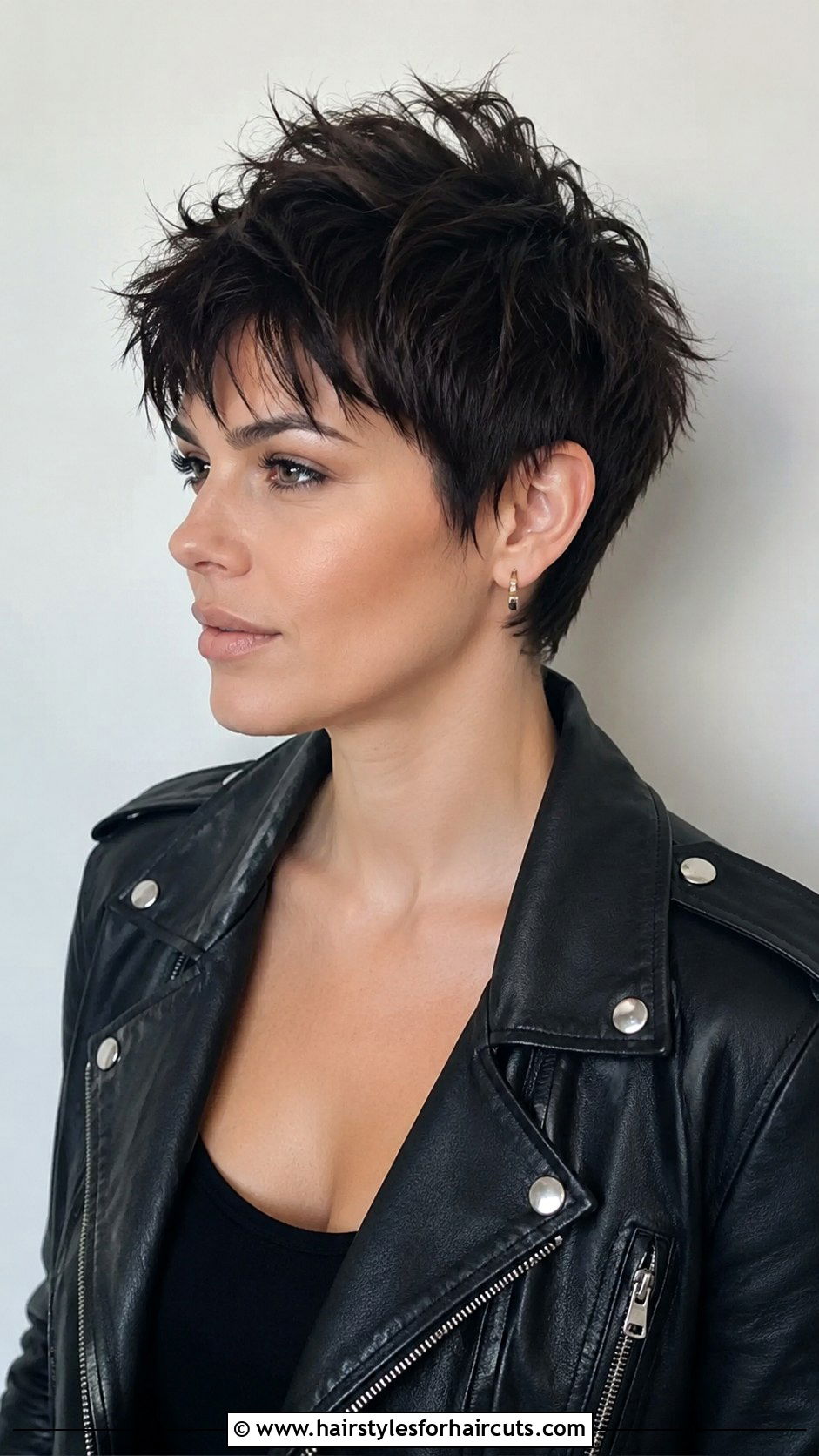 Textured Pixie Cut - 25 back to school hairstyles - 25 back to school hairstyles