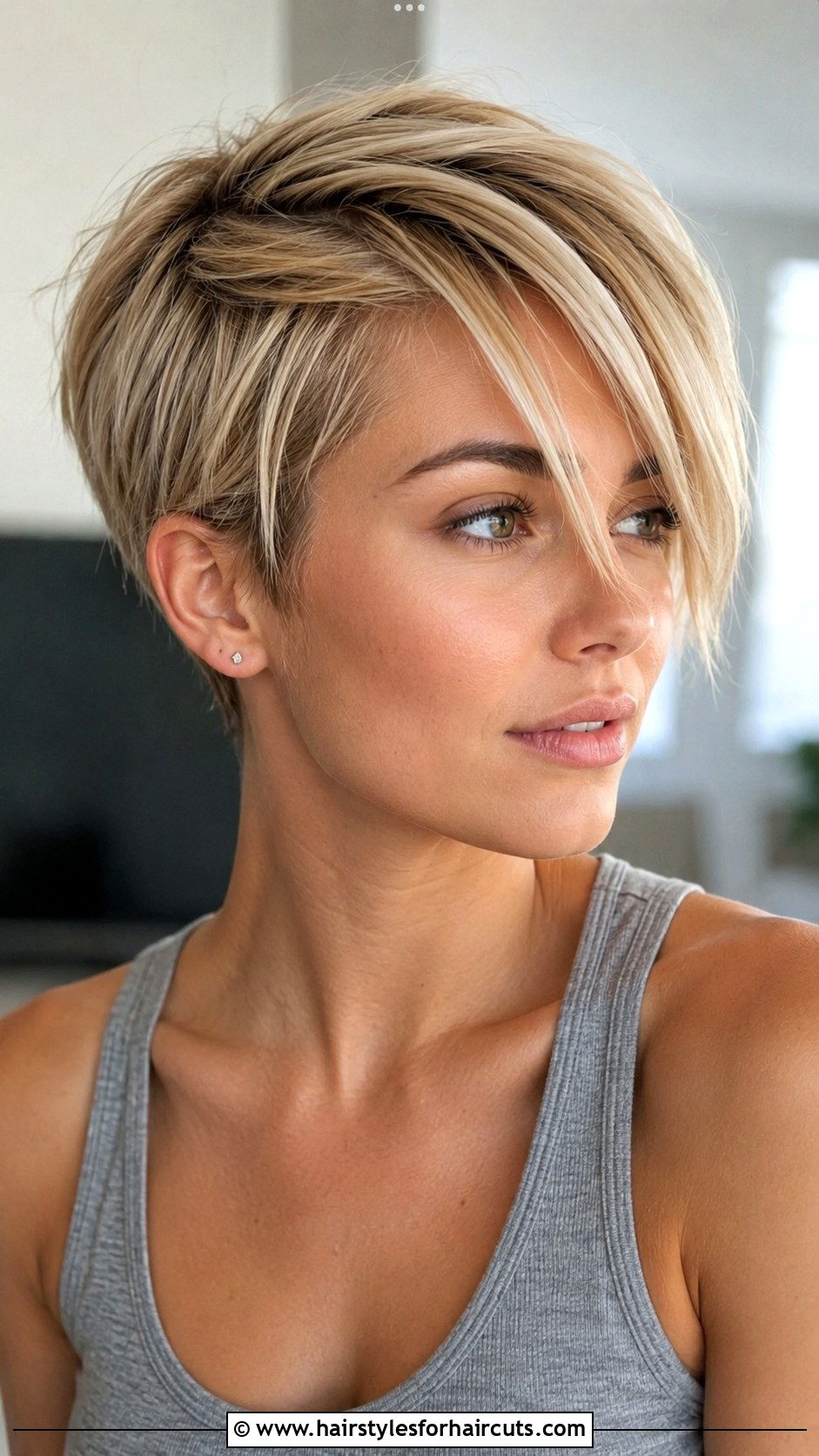 Textured Pixie Cut - 25 haircuts for round faces and thin hair - 25 haircuts for round faces and thin hair