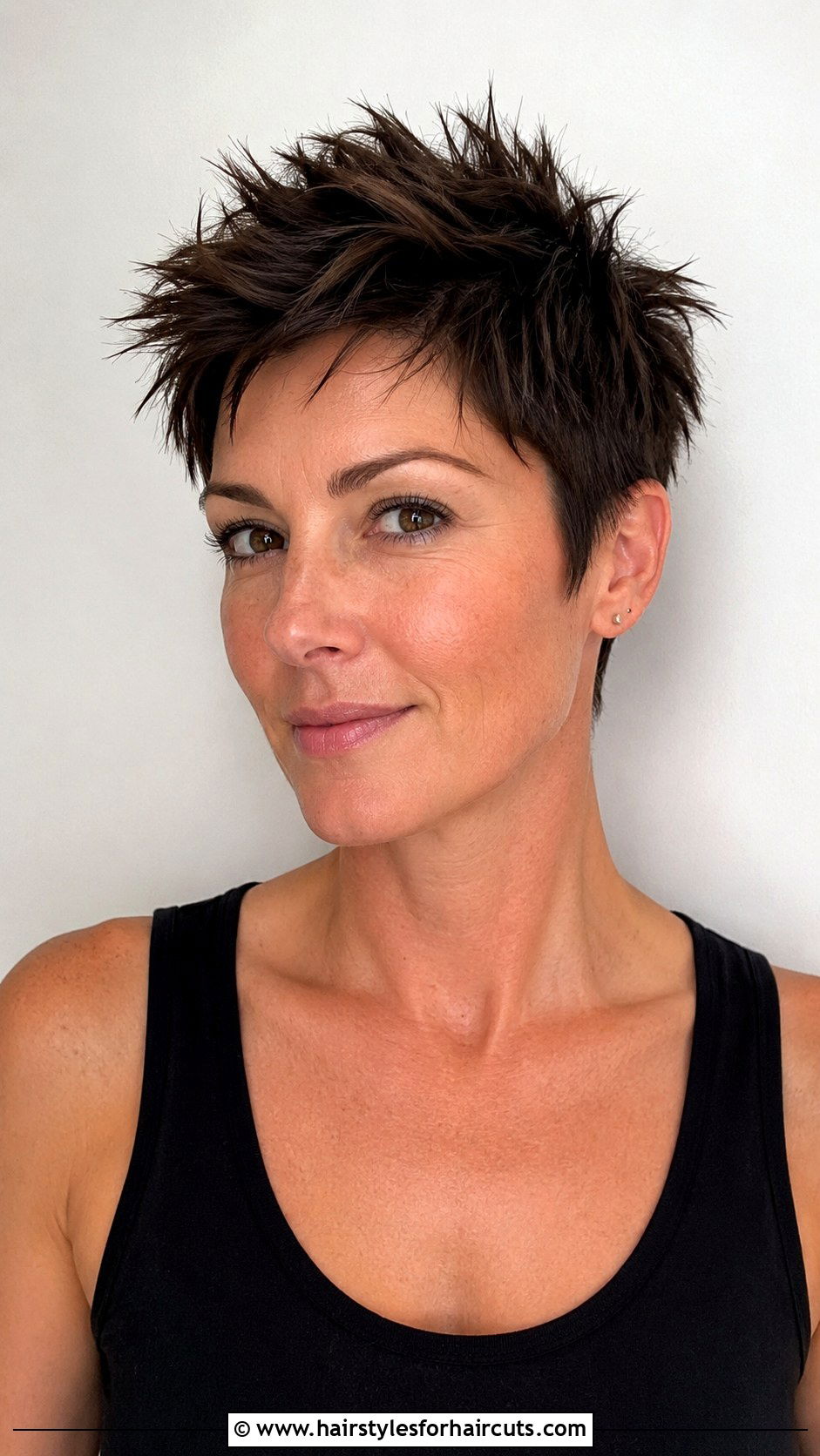 Textured Pixie Cut - 25 beachy hairstyles - 25 beachy hairstyles