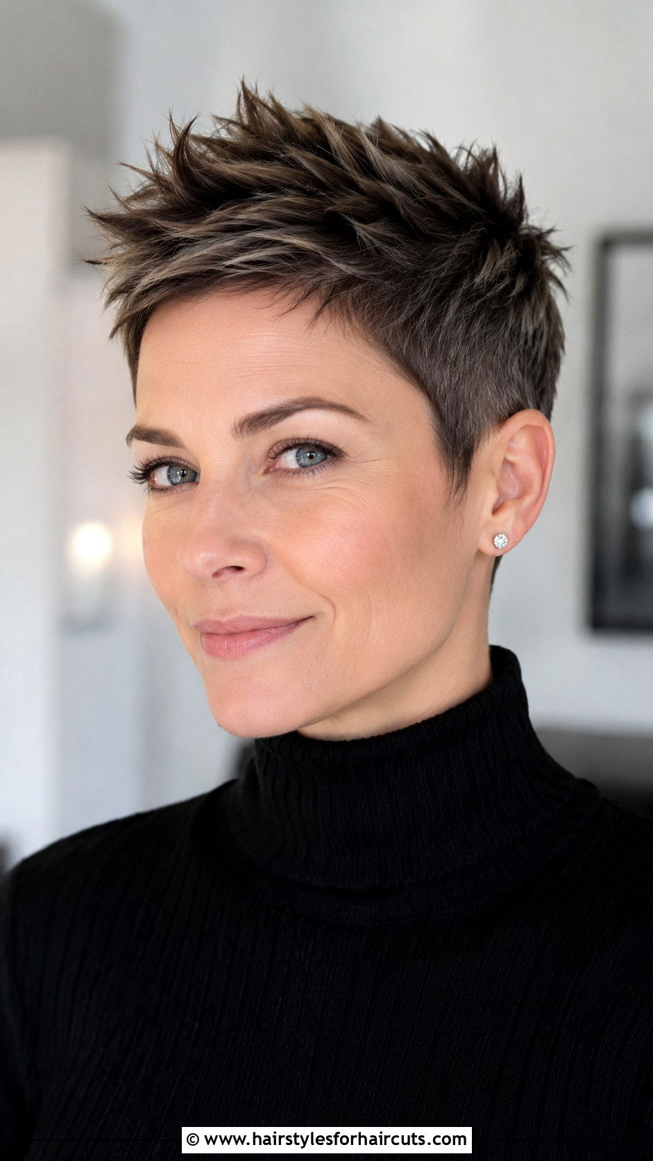 Textured Pixie Cut For Thick Hair - 25 haircuts for bushy hair - 25 haircuts for bushy hair
