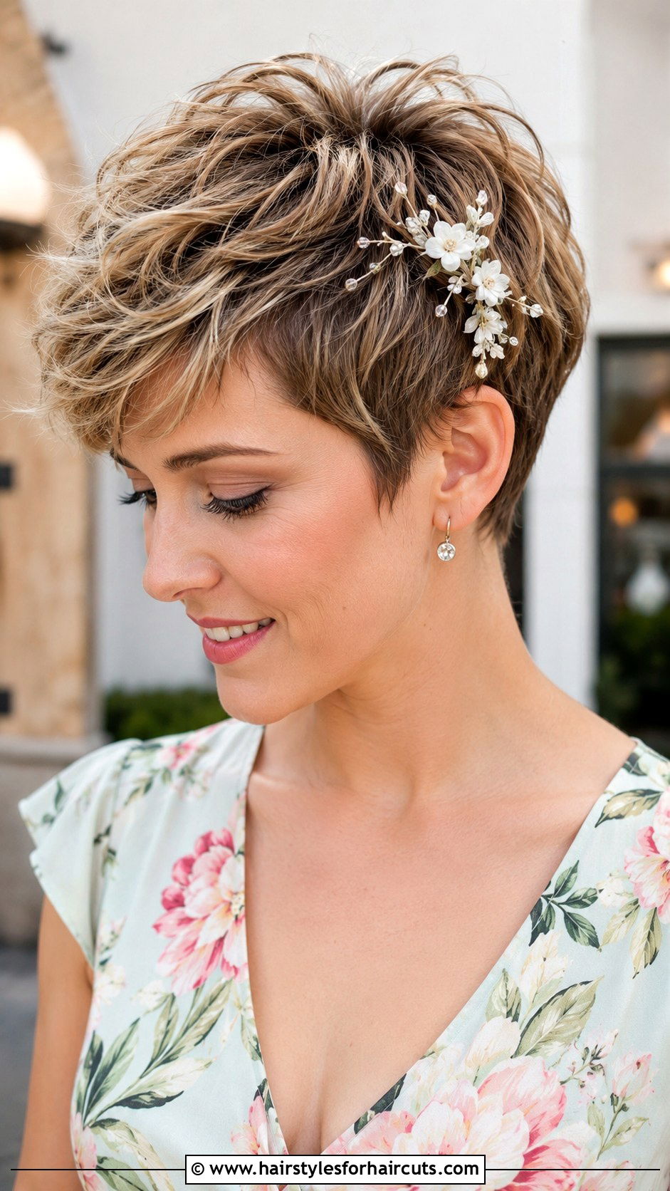 Textured Pixie Cut With Floral Pin - 25 bridesmaid hairstyles for short hair - 25 bridesmaid hairstyles for short hair