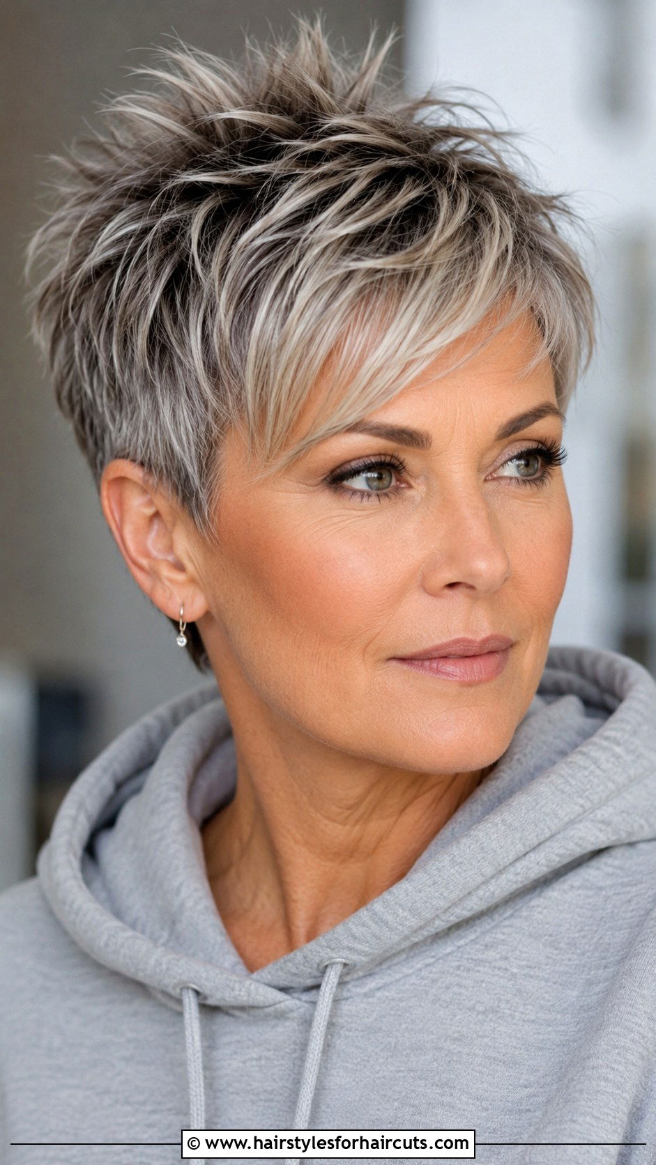Textured Pixie Haircut - 25 haircuts on sunday - 25 haircuts on sunday