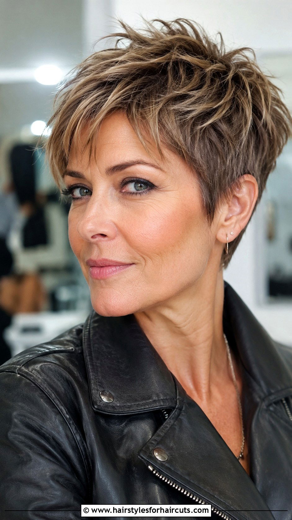 Textured Pixie Haircut - 25 cool haircuts for thin hair - 25 cool haircuts for thin hair