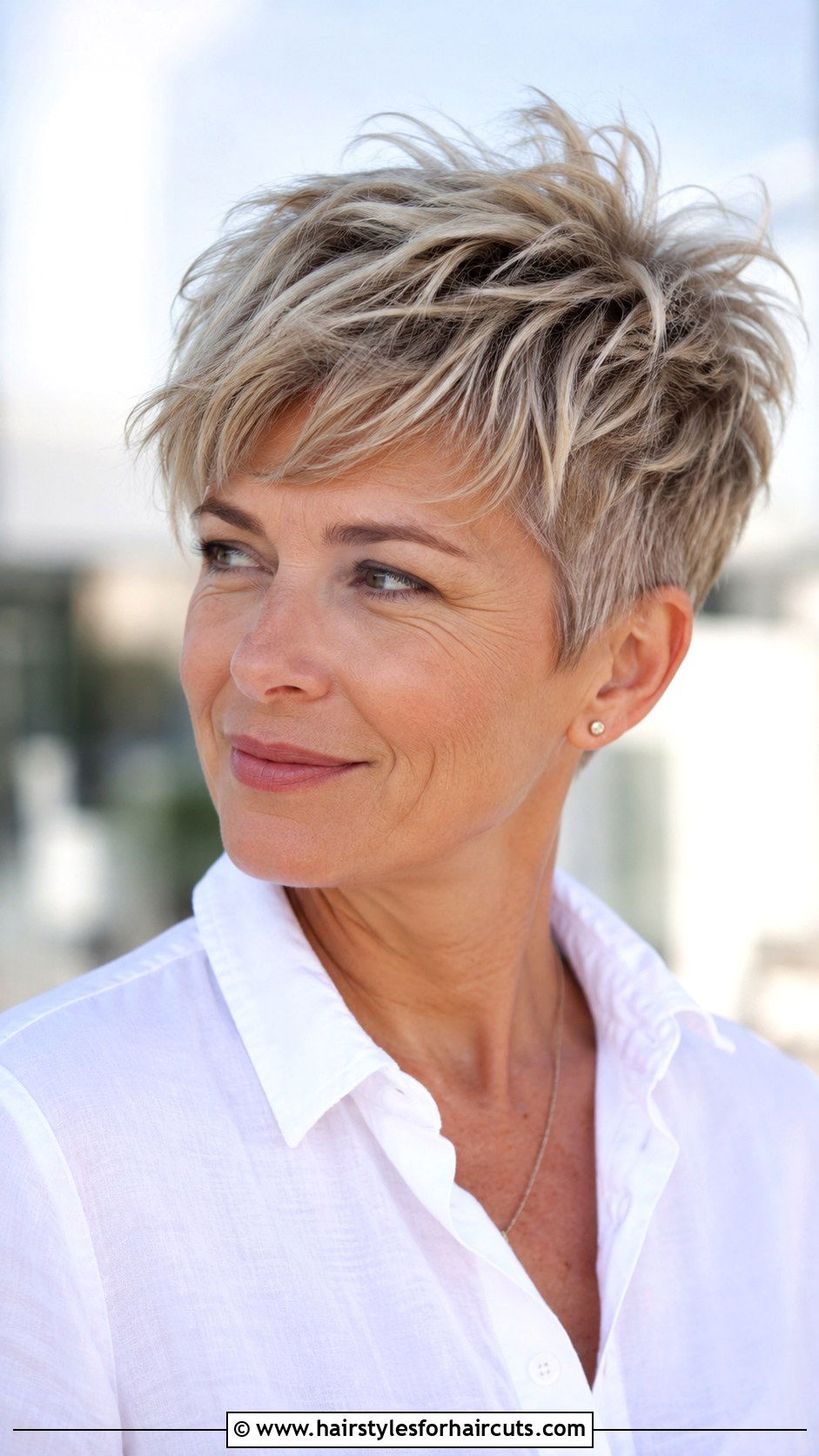 Textured Pixie Haircut - 25 hairstyles for 30 year olds - 25 hairstyles for 30 year olds