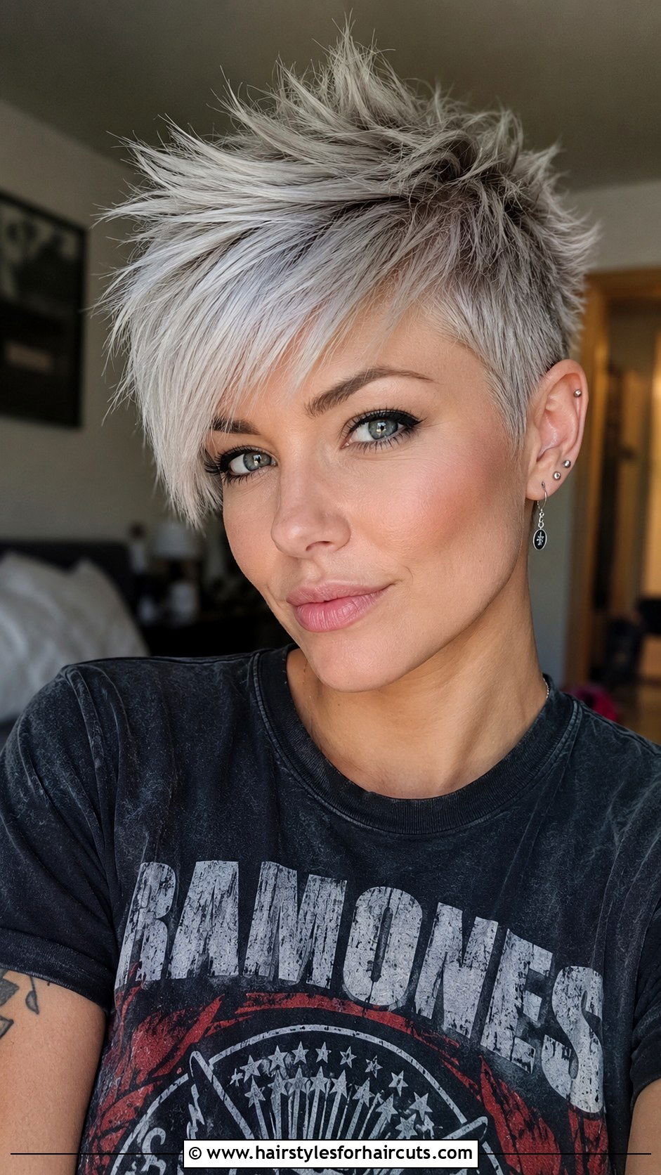 Textured Pixie With Long Bangs - 25 round hairstyles - 25 round hairstyles