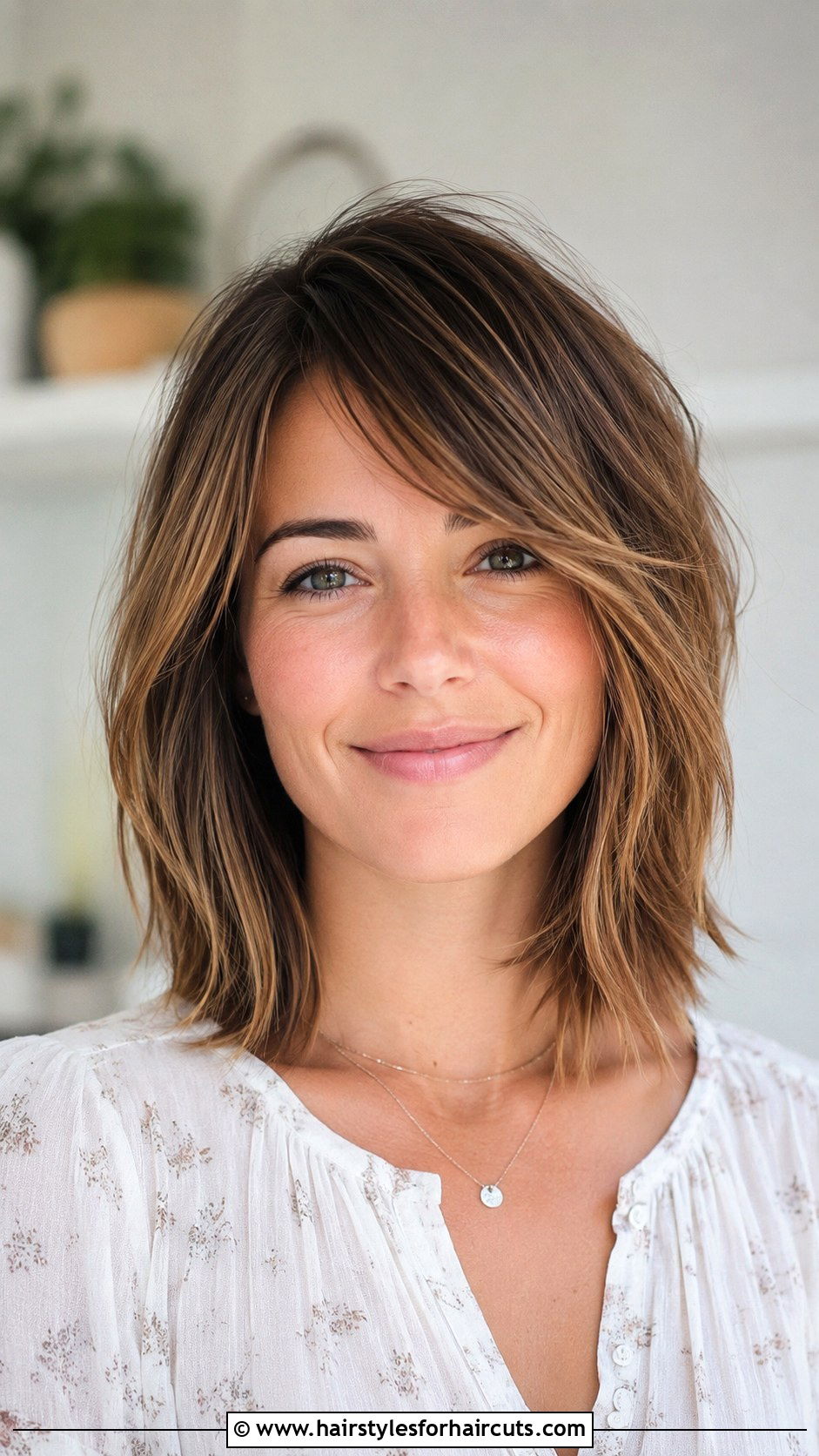 Textured Shag With Bangs - 25 haircuts for long faces - 25 haircuts for long faces