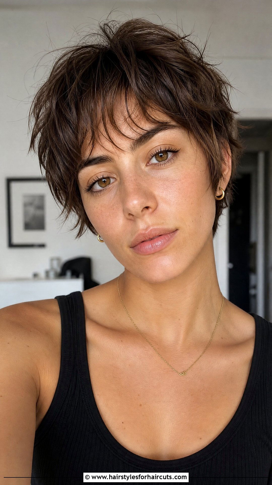 Textured Short Crop - 25 womans short hairstyles - 25 womans short hairstyles