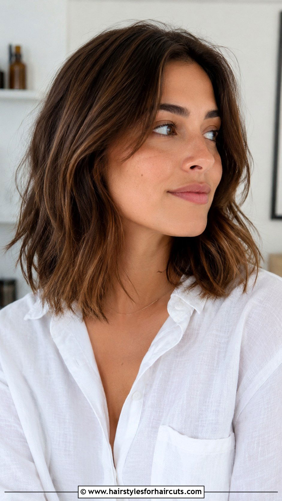 Textured Shoulder Length Cut - 25 haircuts for oblong faces - 25 haircuts for oblong faces