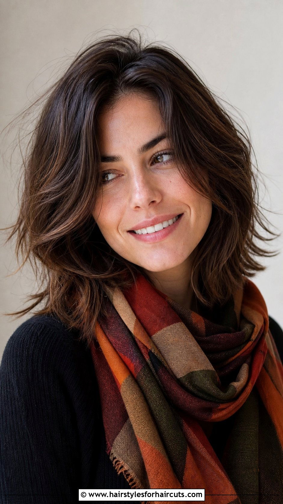 Textured Shoulder Length Cut - 25 hairstyles for postpartum hair loss - 25 hairstyles for postpartum hair loss
