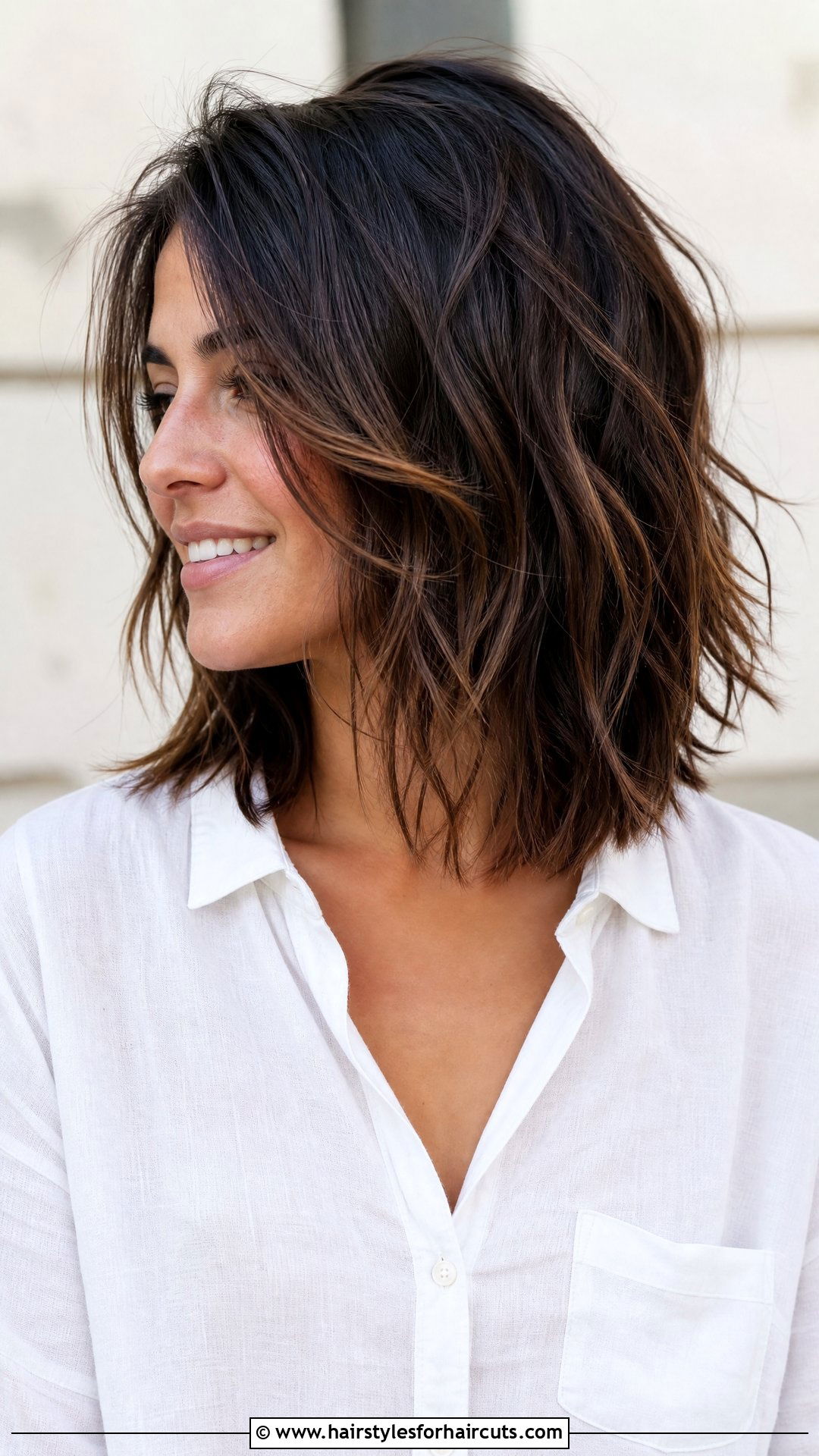 Textured Shoulder Length Haircut - 25 haircuts ideas for women - 25 haircuts ideas for women