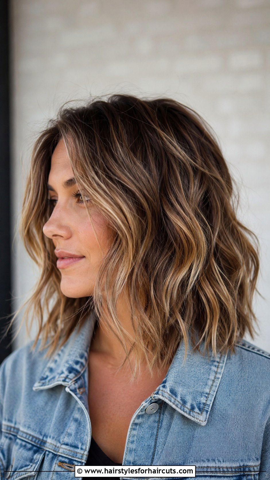 Textured Shoulder Length Layers - 25 shoulder length layered hairstyles for thin hair - 25 shoulder length layered hairstyles for thin hair