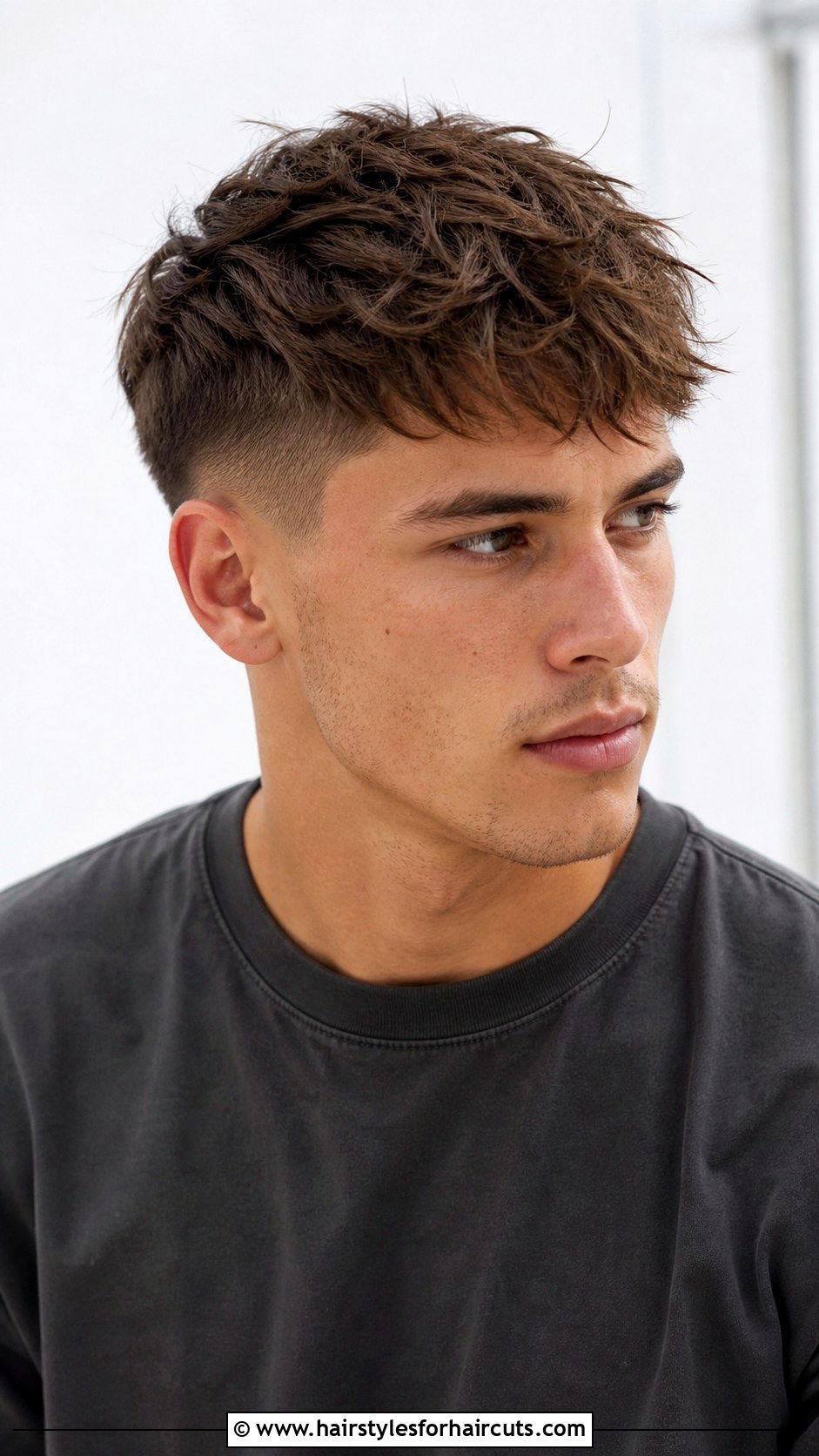 Textured Surfer Crop - 25 beach boy haircuts - 25 beach boy haircuts