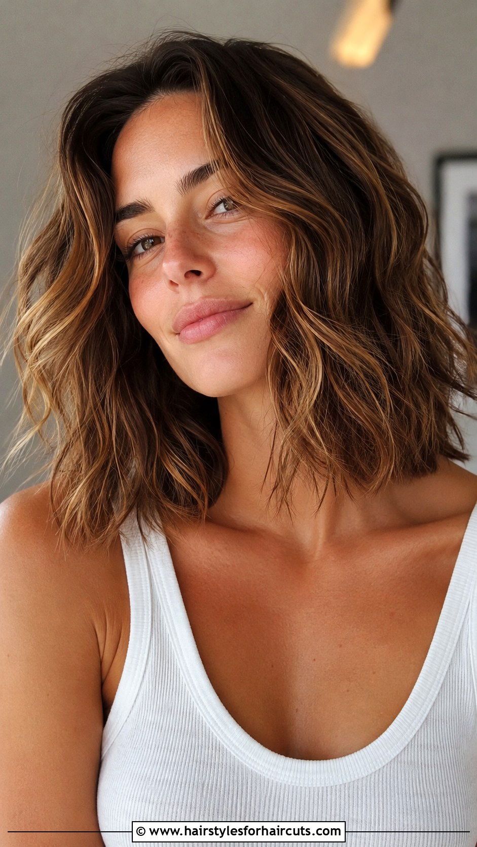 Textured Waves Shoulder Length - 25 hairstyles when growing out hair - 25 hairstyles when growing out hair