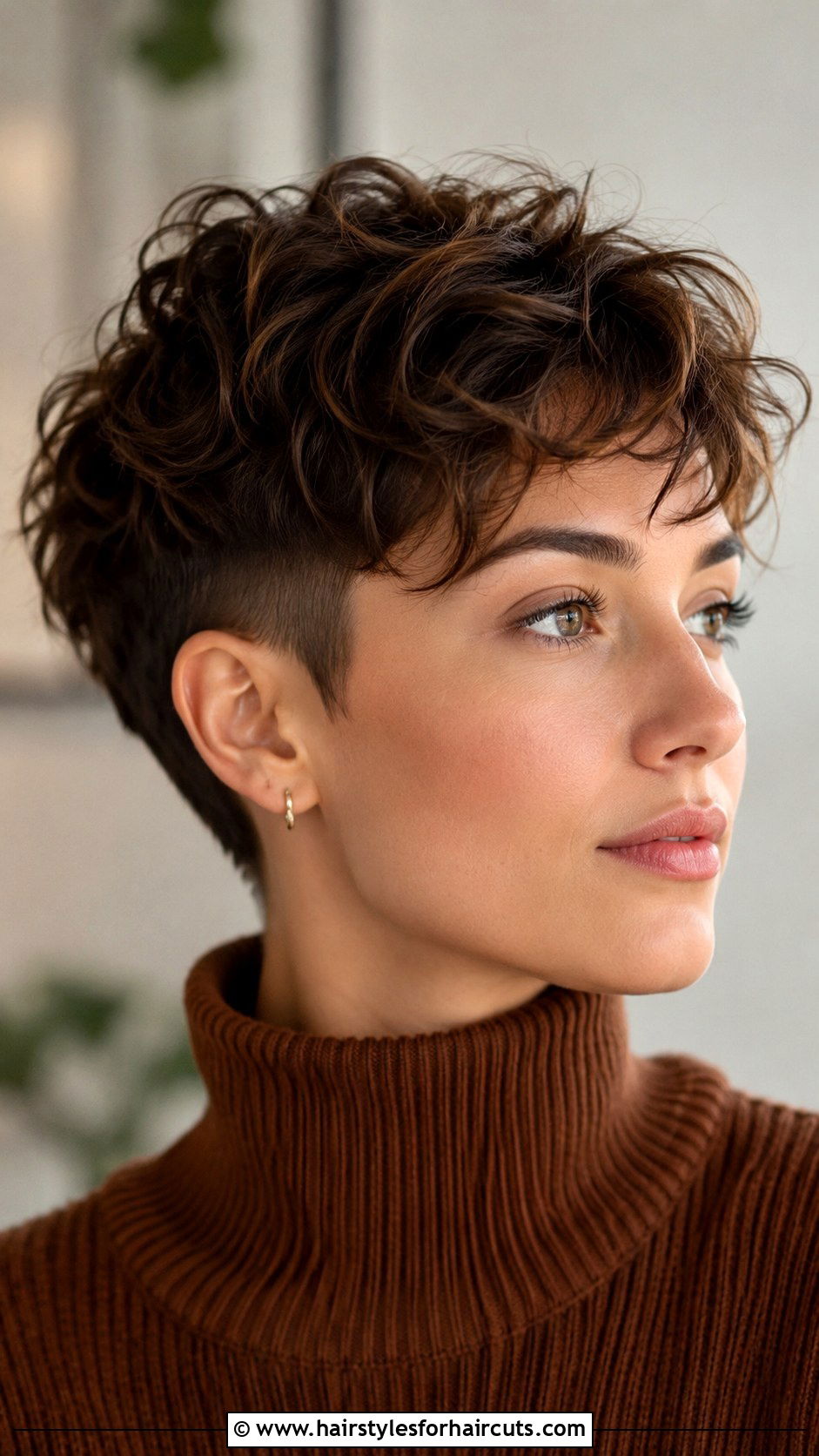 Textured Wavy Crop - 25 short wavey hairstyles - 25 short wavey hairstyles