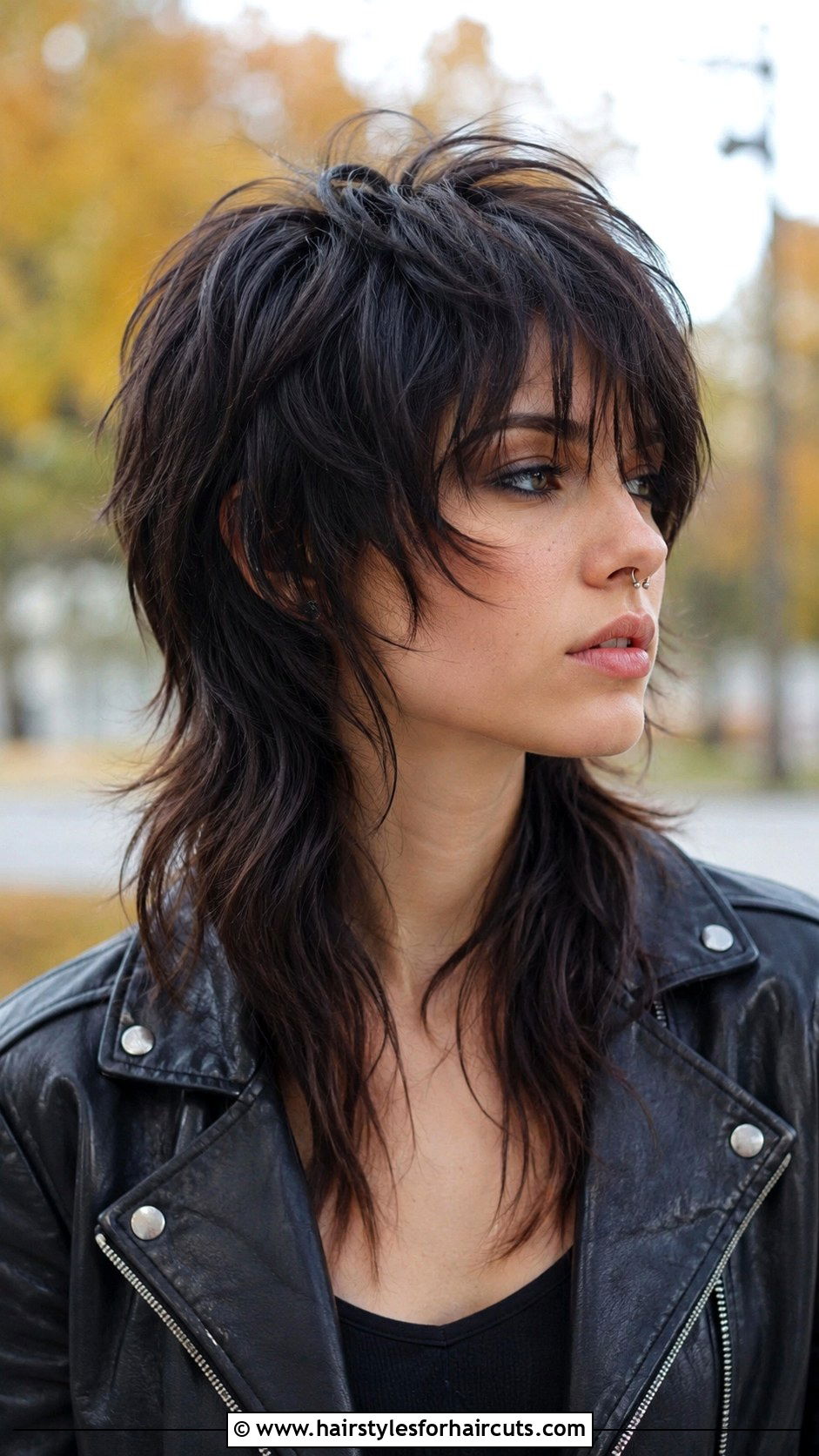 Textured Wolf Cut - 25 easy medium length hairstyles for thick hair - 25 easy medium length hairstyles for thick hair