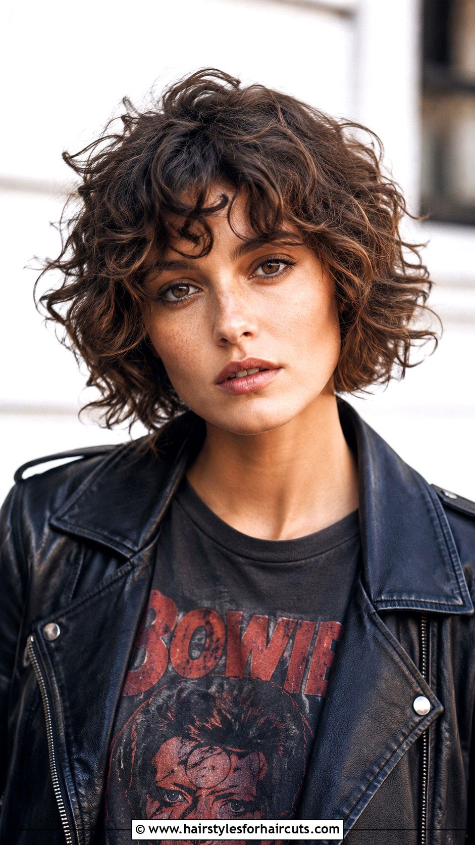 Texturized Curly Crop - 25 short haircuts natural curly hair - 25 short haircuts natural curly hair