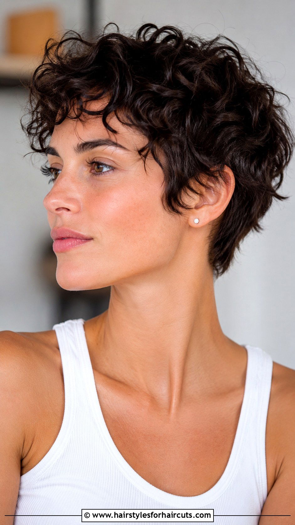 Texturized Curly Crop - 25 haircuts for fine thin curly hair - 25 haircuts for fine thin curly hair