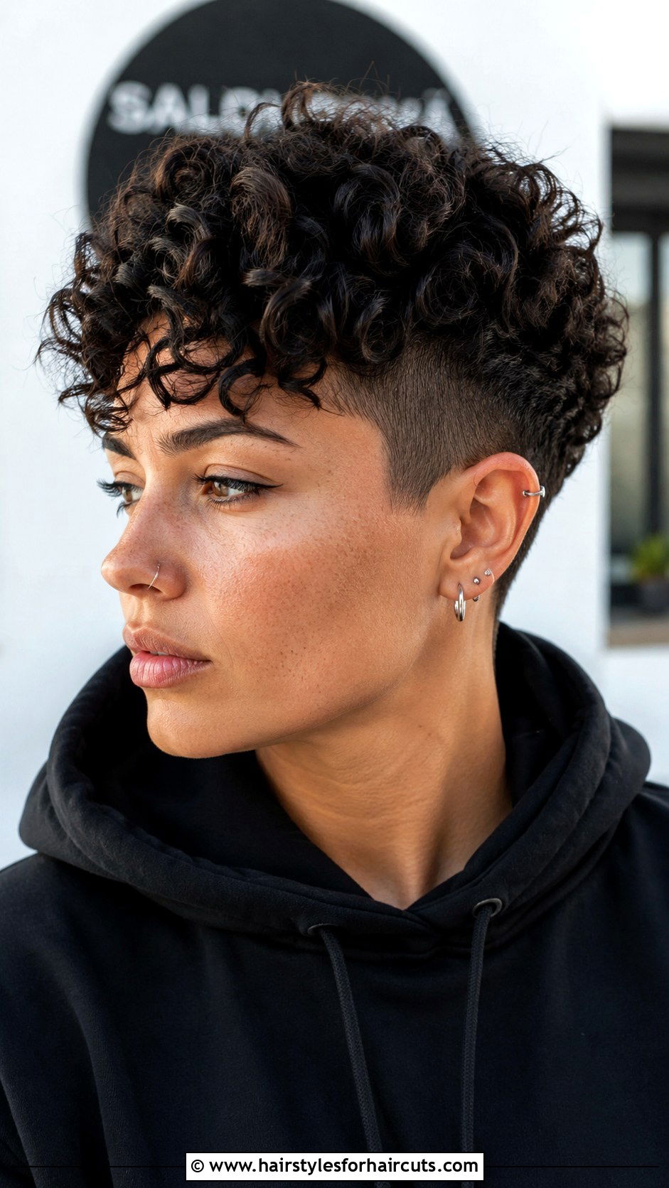 Texturized Curly Crop - 25 best haircuts for thinning curly hair - 25 best haircuts for thinning curly hair